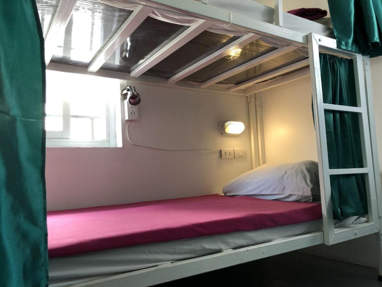 PLOY Hostel