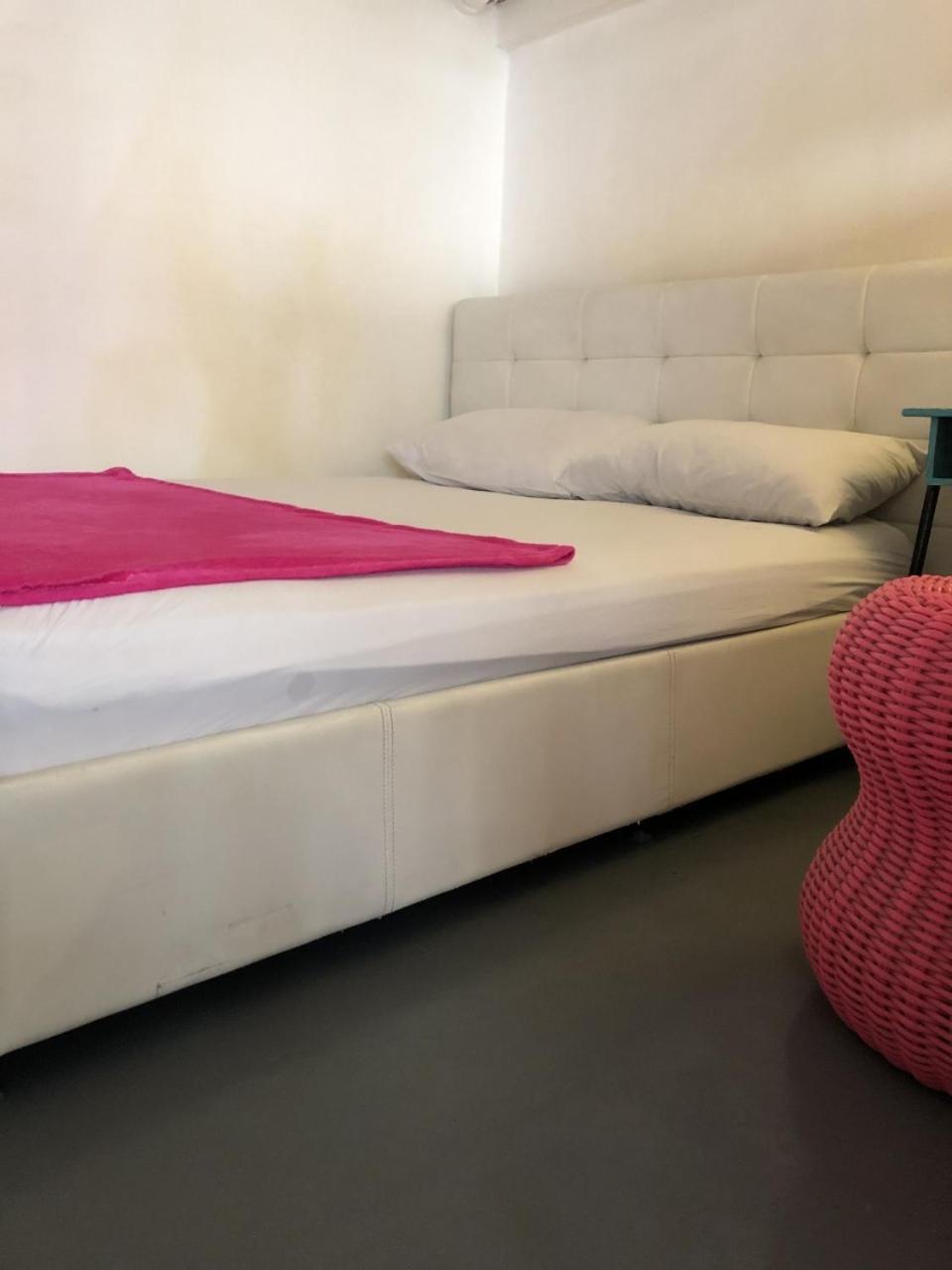 PLOY Hostel