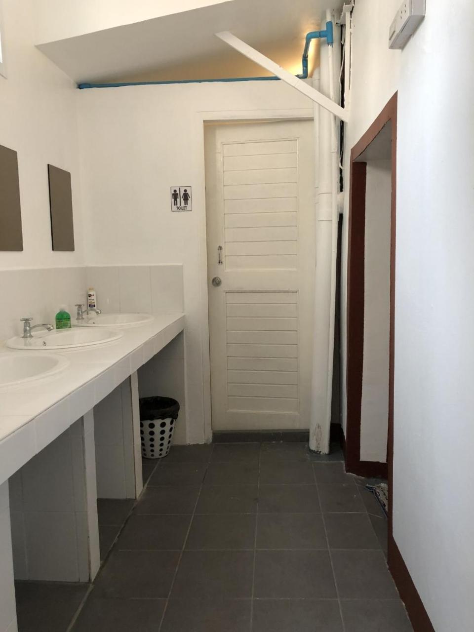 PLOY Hostel