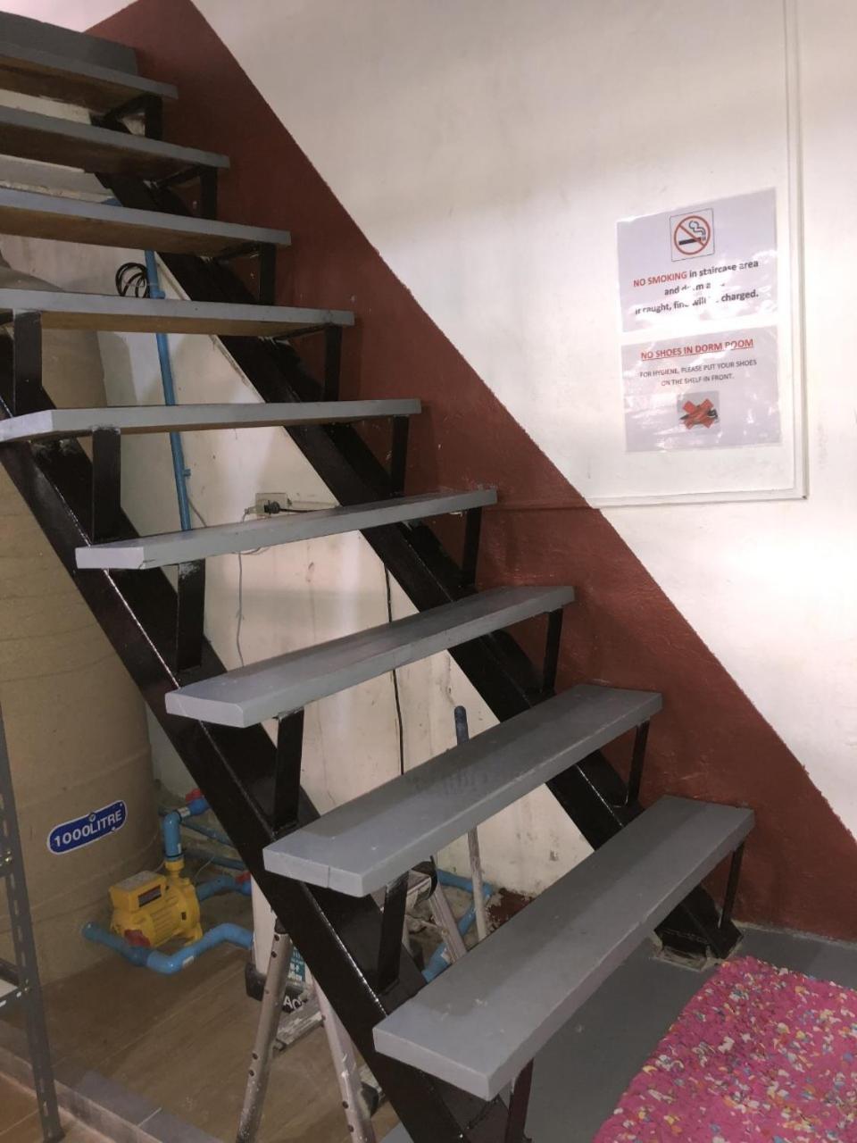 PLOY Hostel