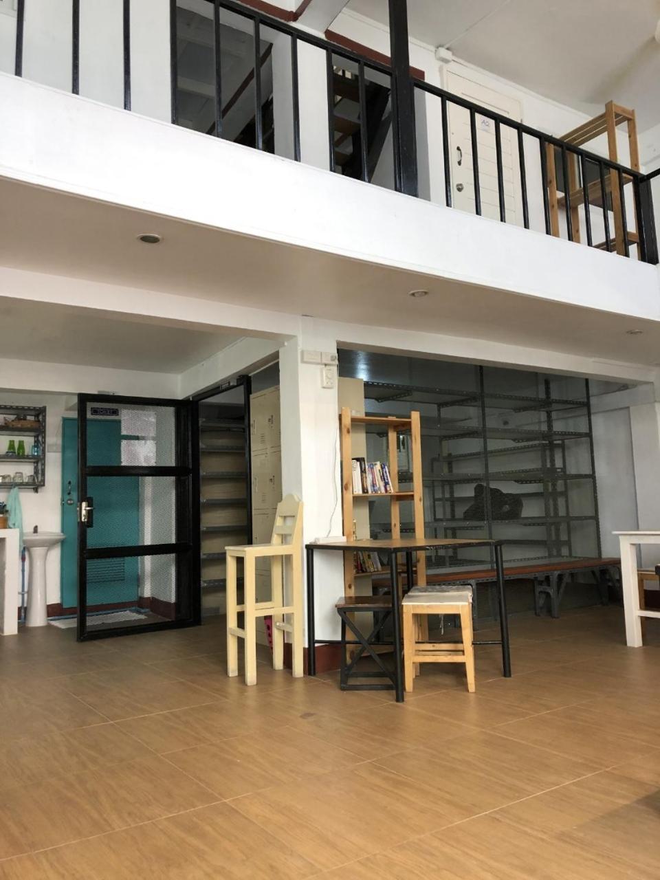 PLOY Hostel