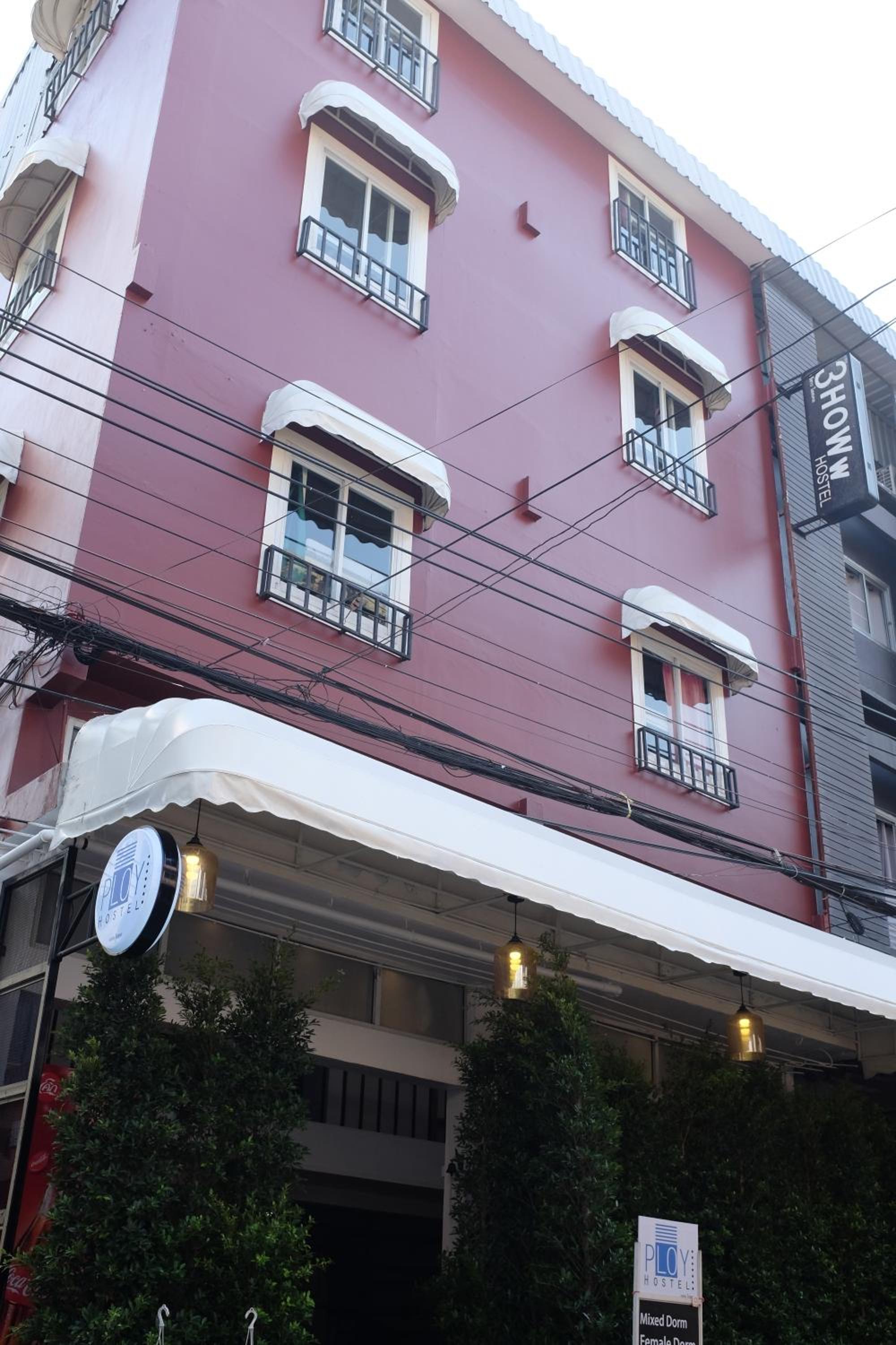 PLOY Hostel