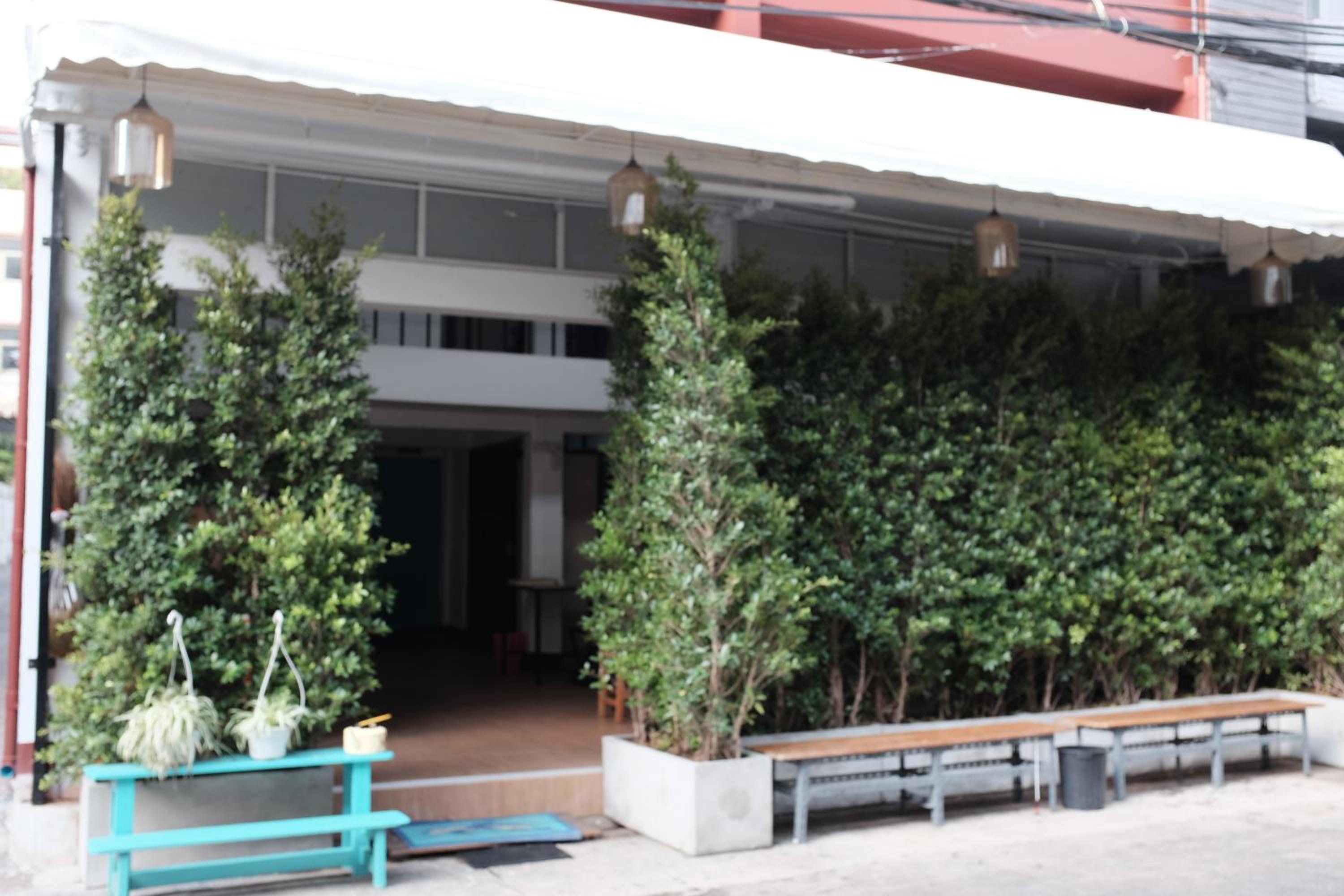 PLOY Hostel