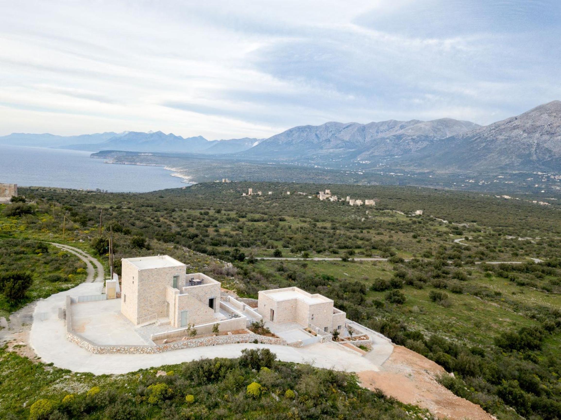 Vorino Luxury Villas view 4