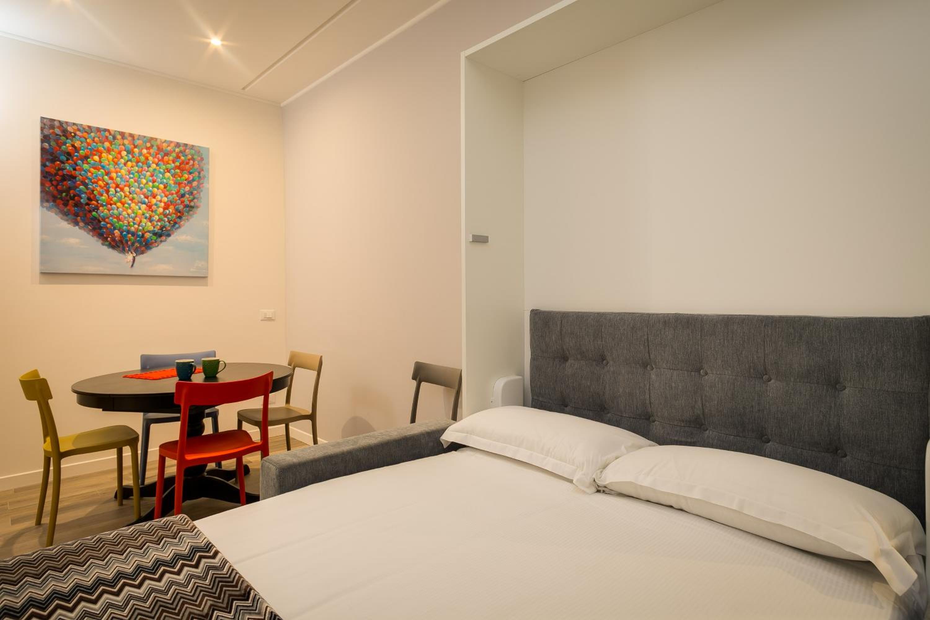 Many Days Apartments