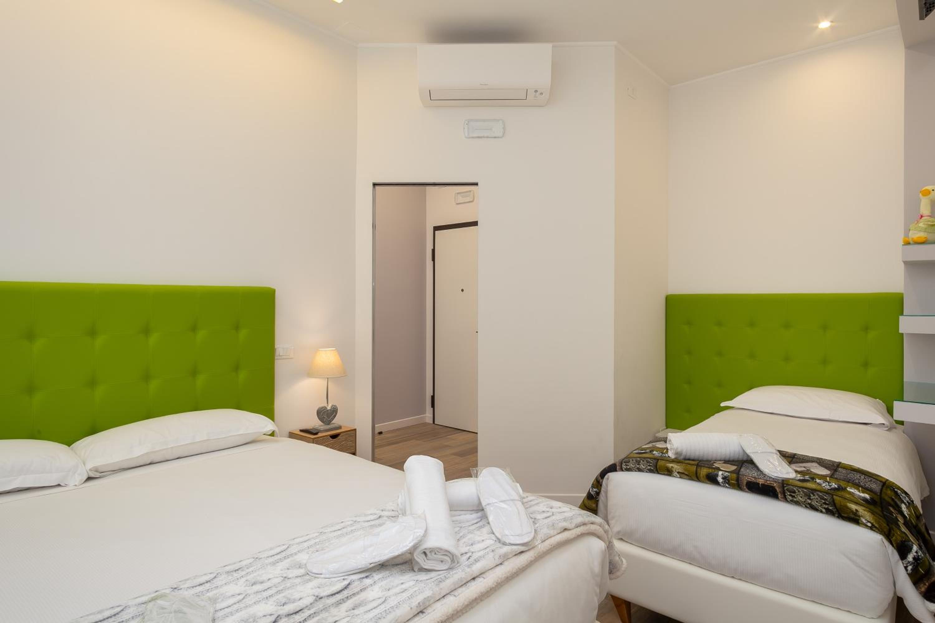Many Days Apartments