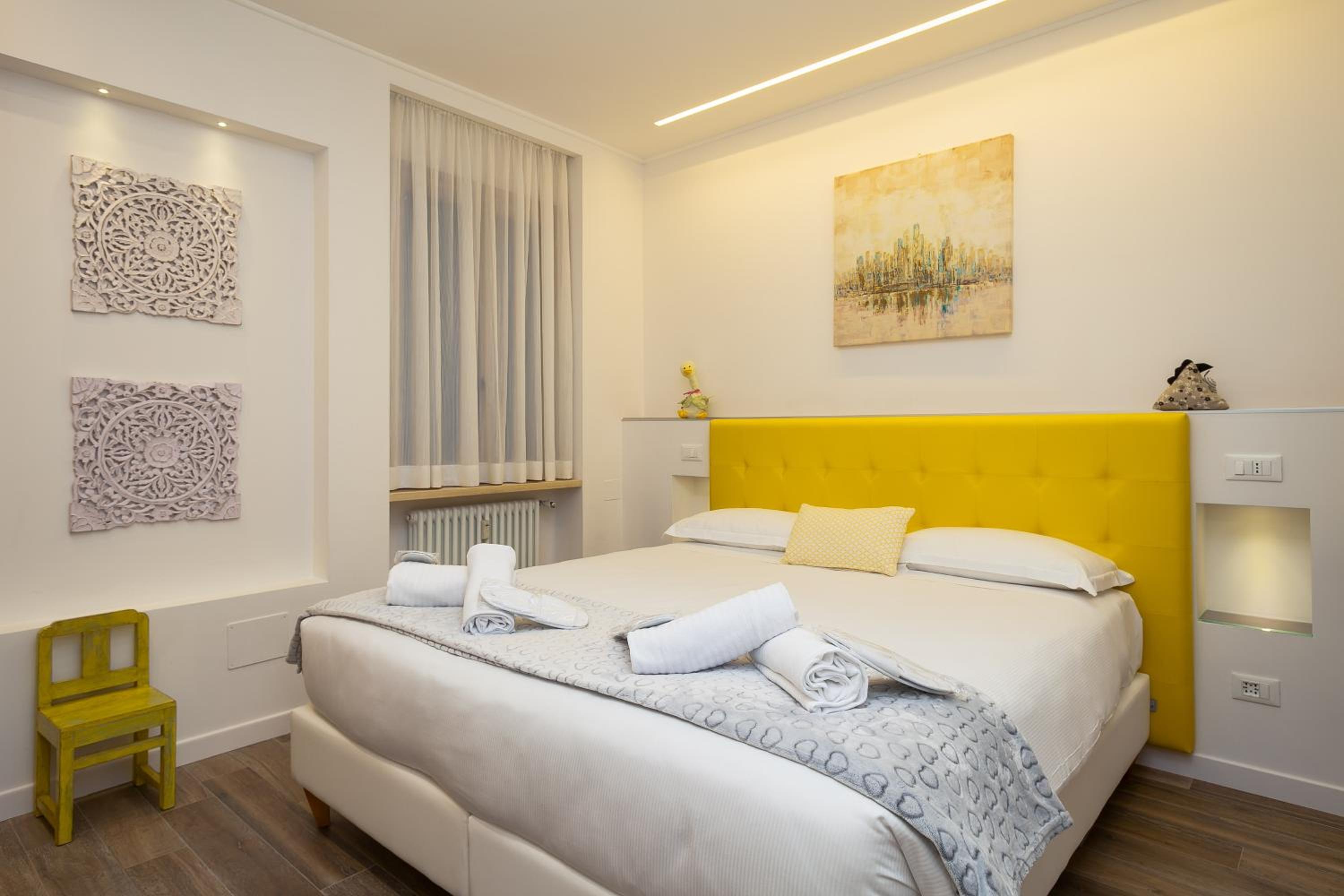 Many Days Apartments