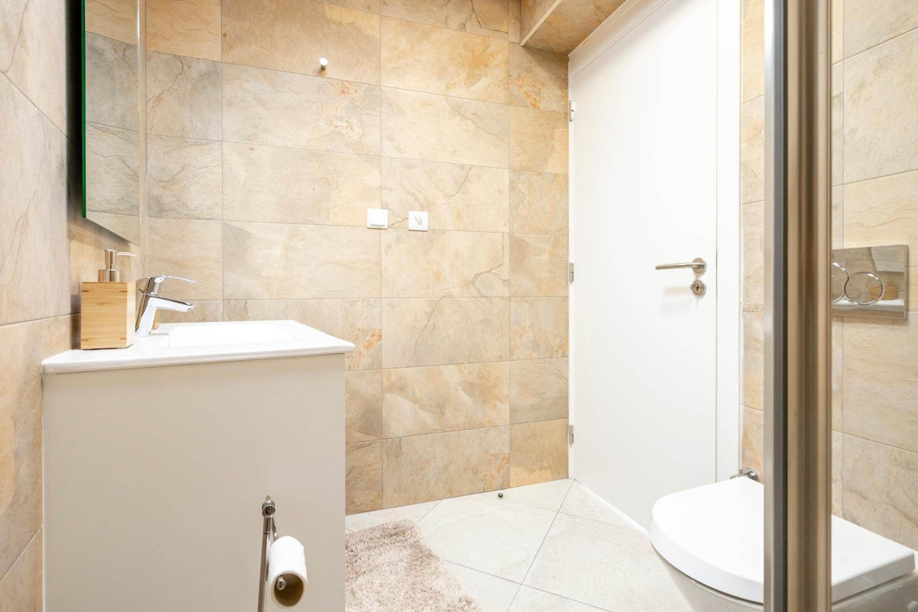 Loft 1º de Maio view 5