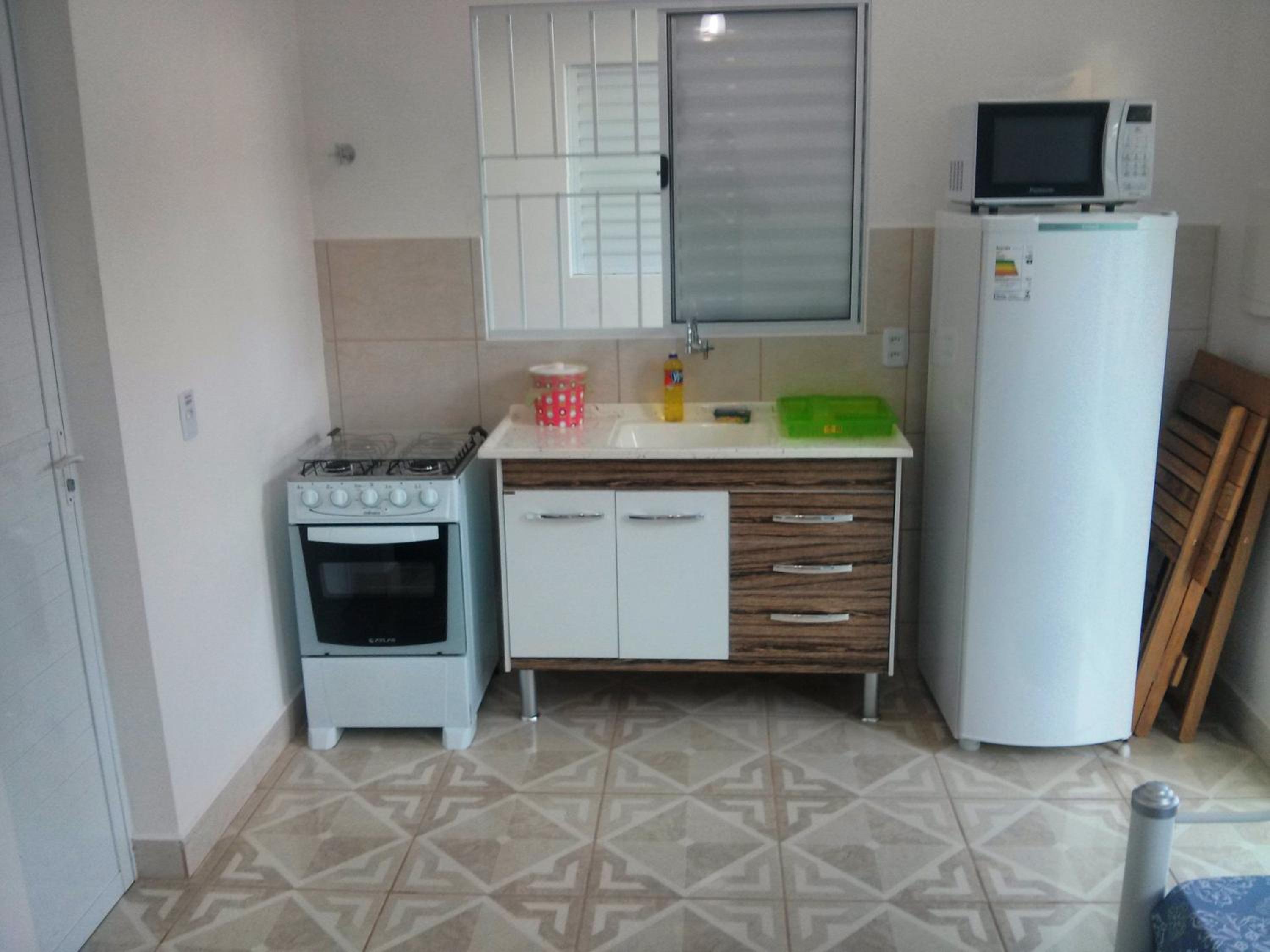 Estúdio em maresias com ar condicionado e piscina