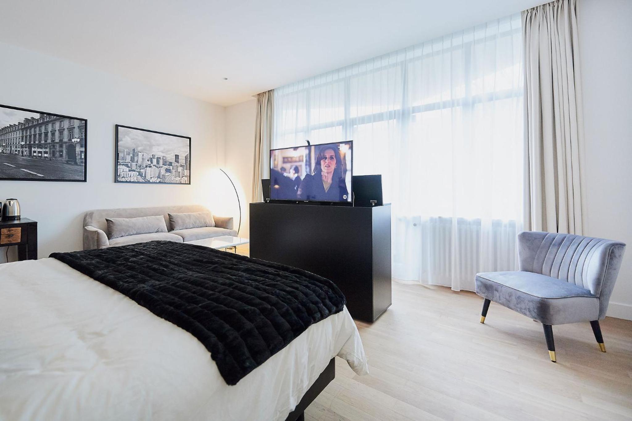 B&B Suites 124