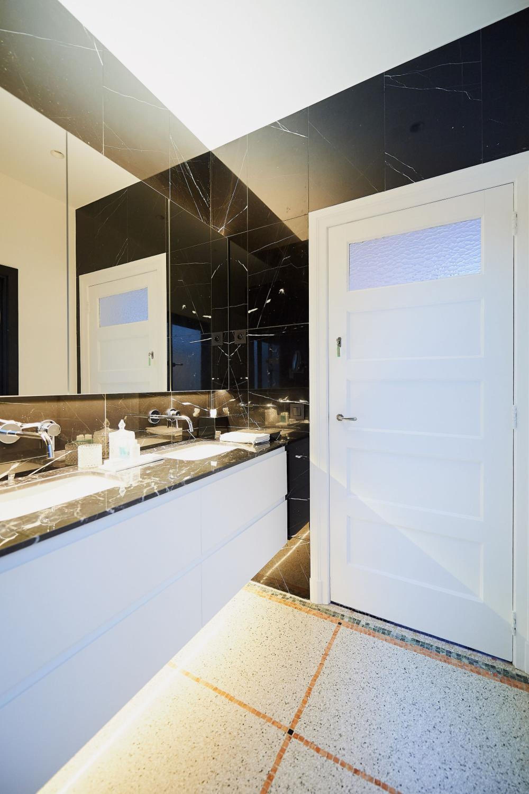 B&B Suites 124