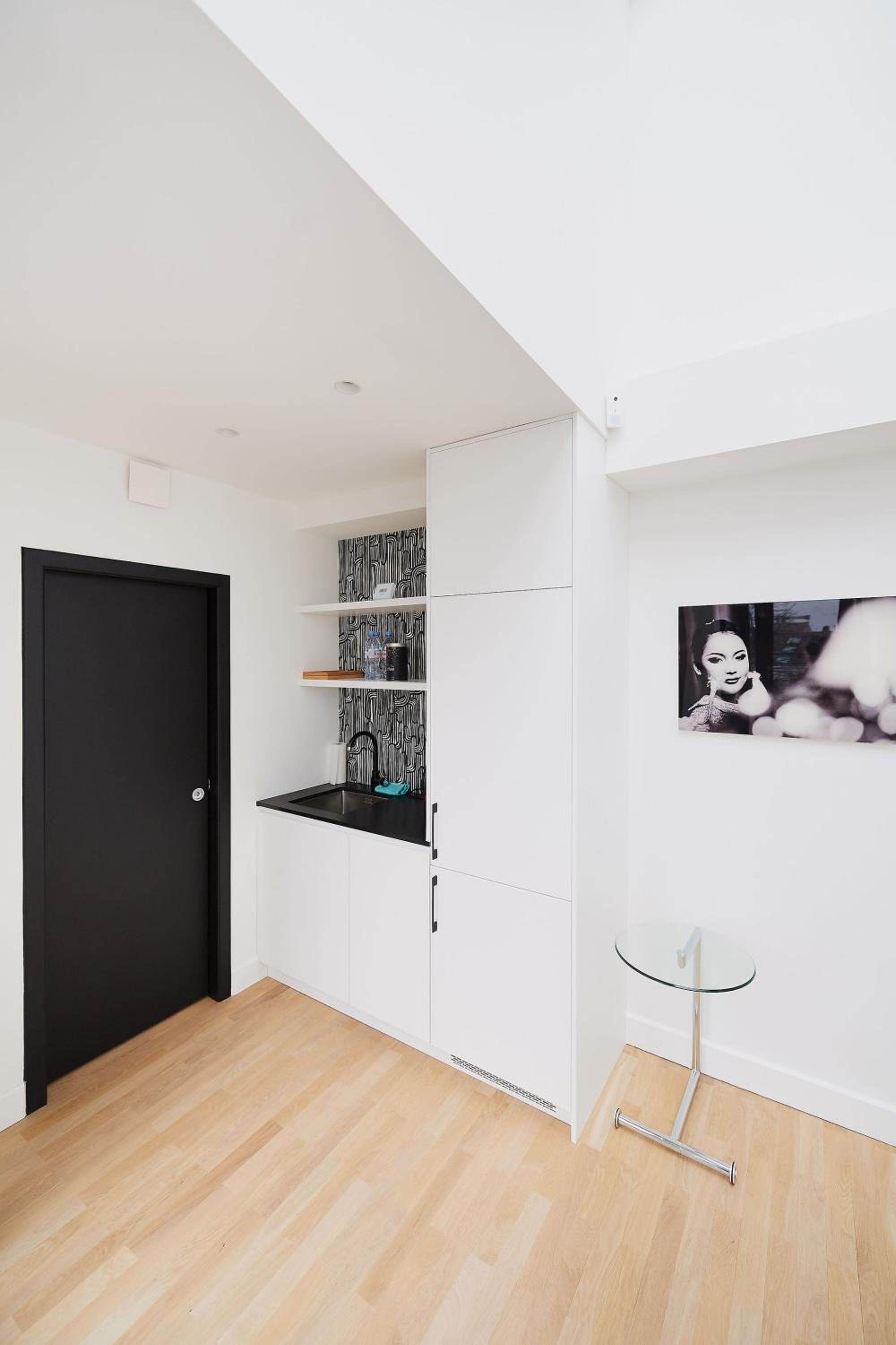 B&B Suites 124