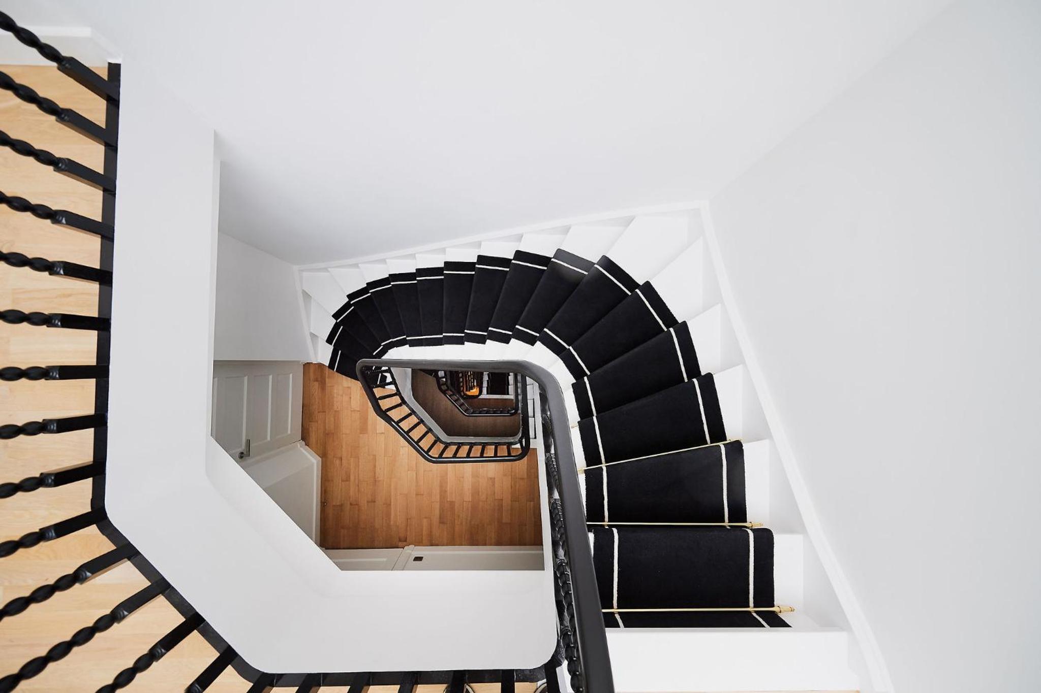 B&B Suites 124