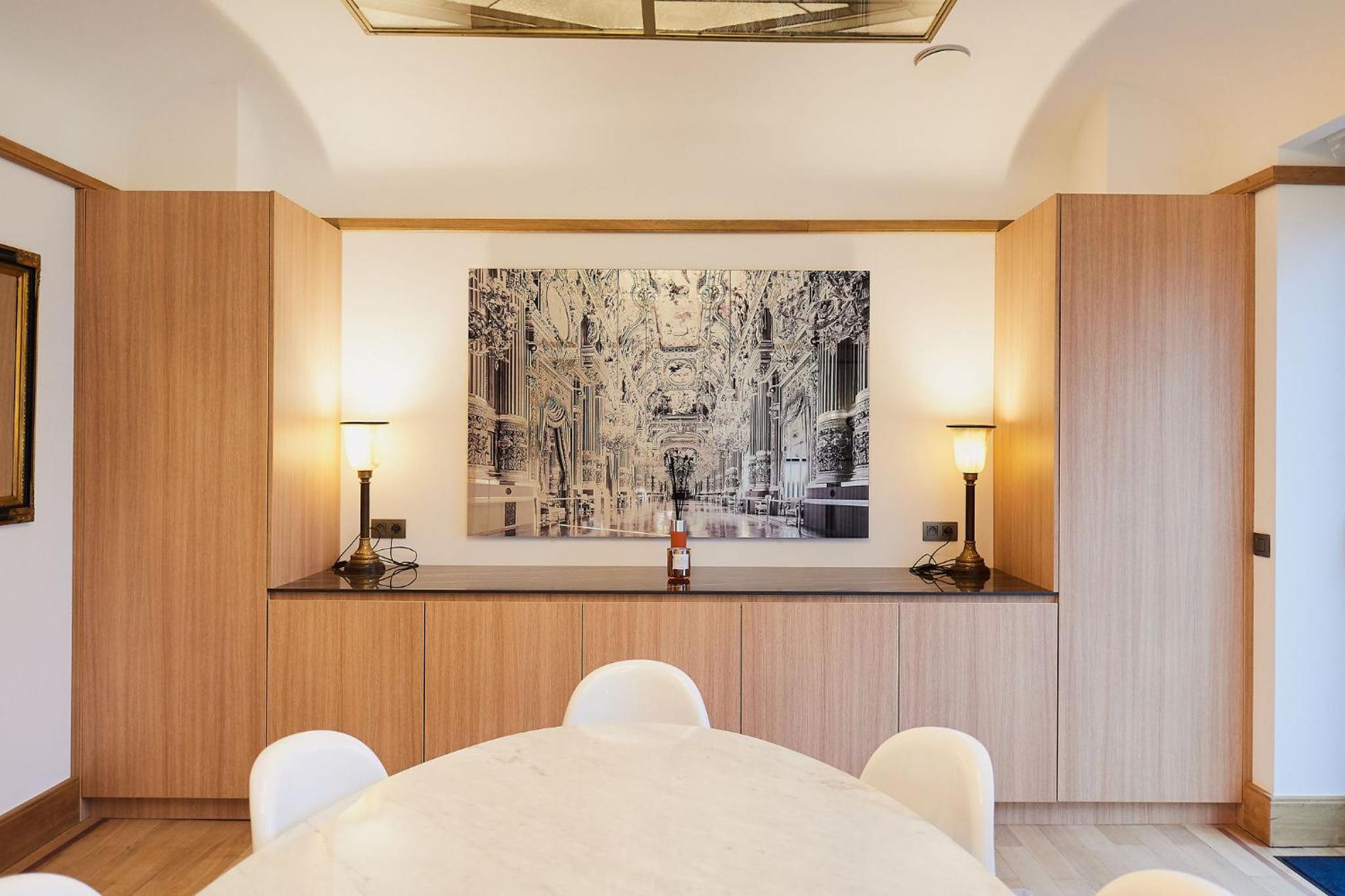 B&B Suites 124