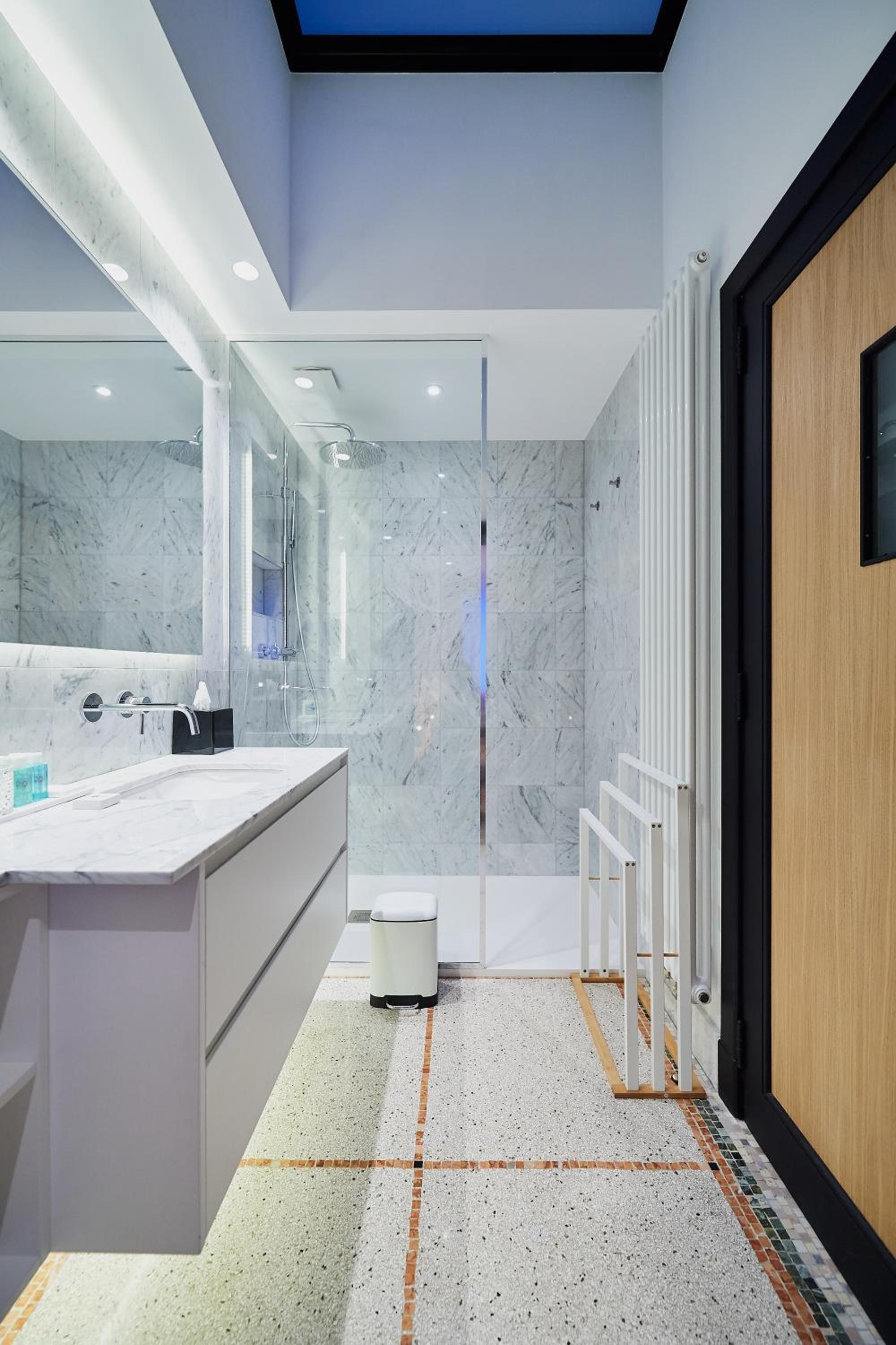 B&B Suites 124