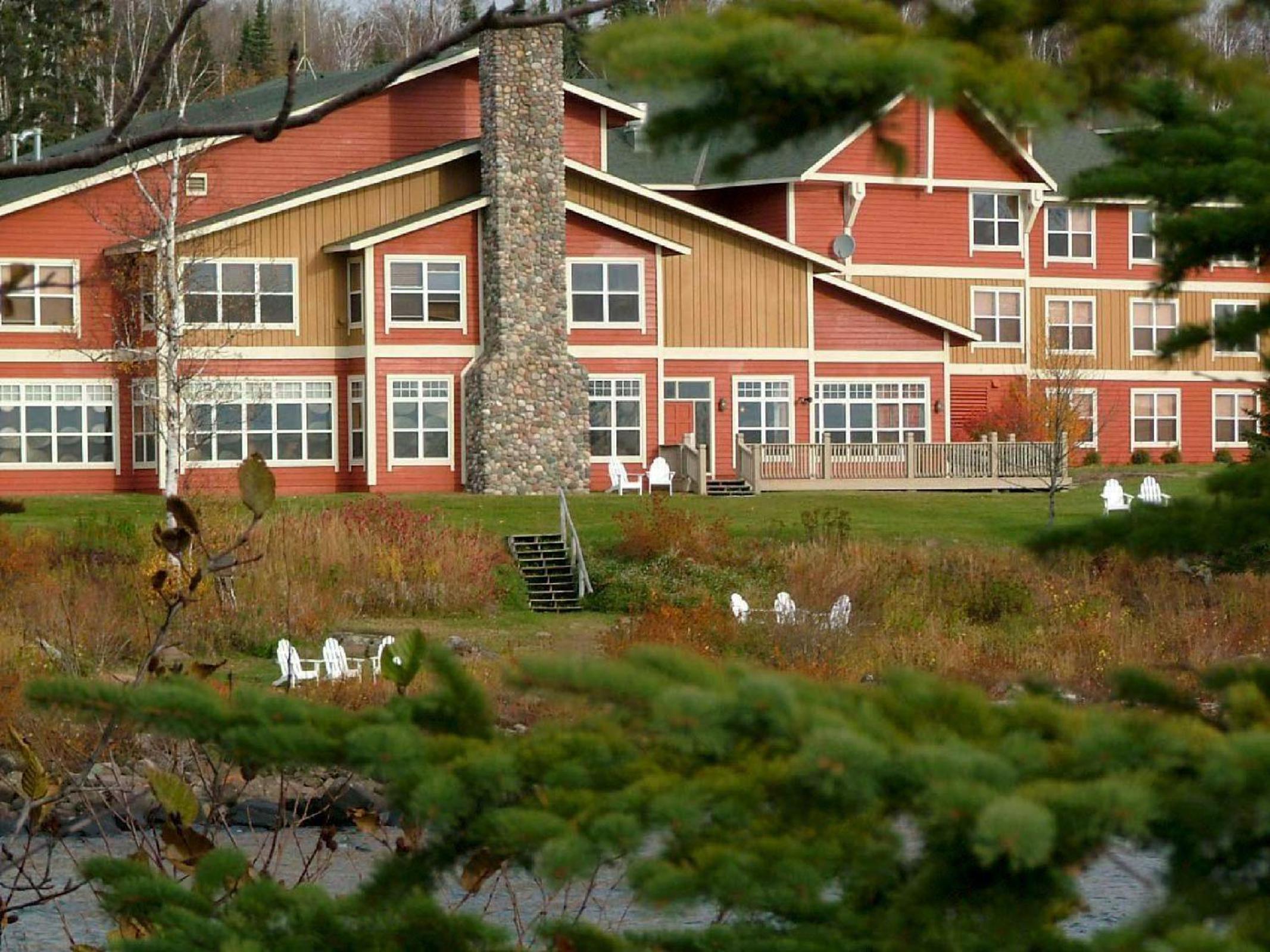 Cove Point Lodge