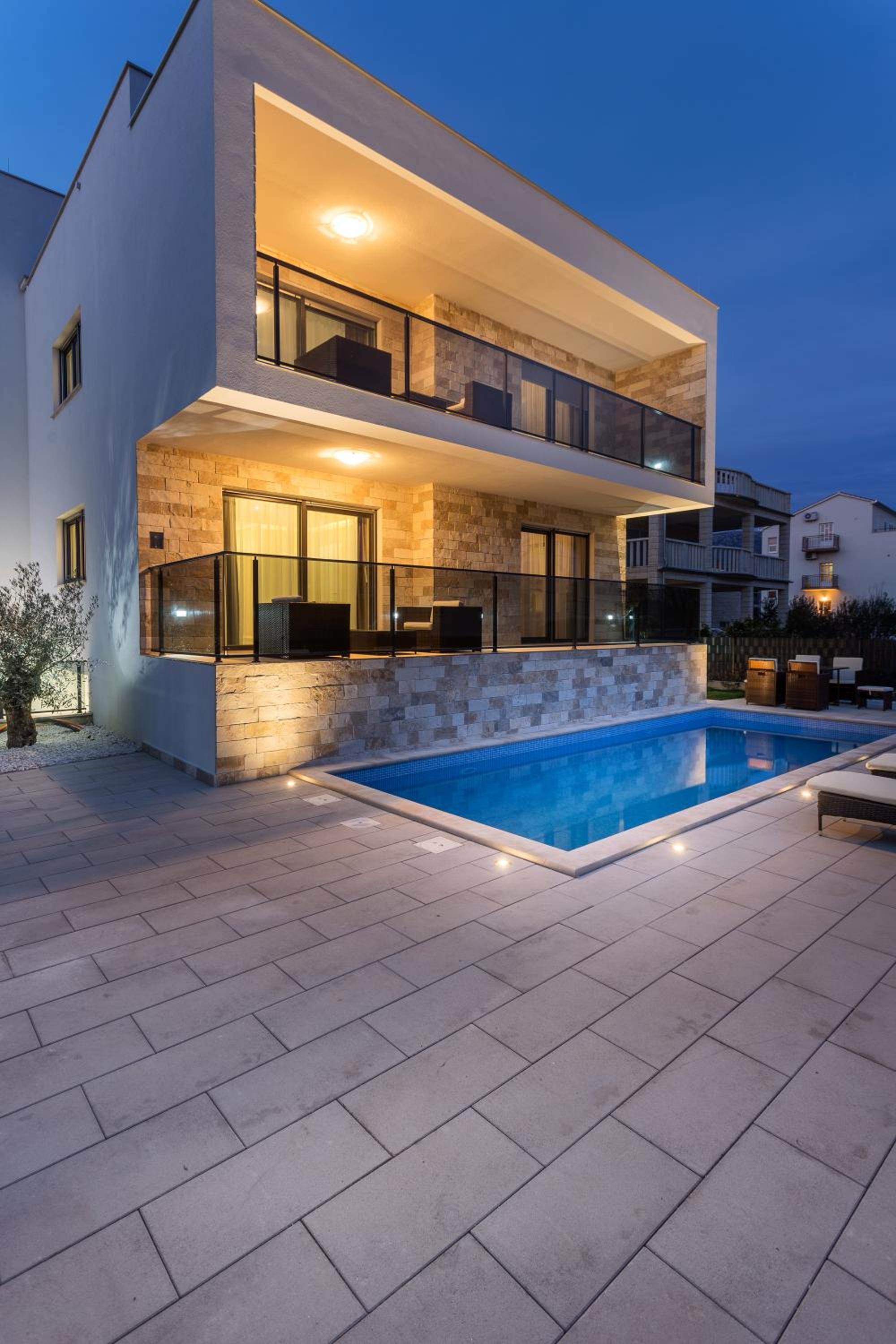 Hotel VILLA NICOLINA - Image 1