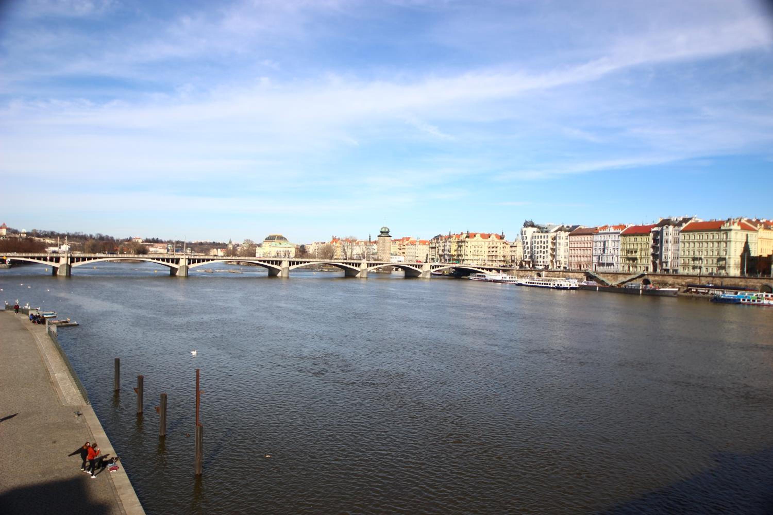 Quiet apartment in the city center with own terrace