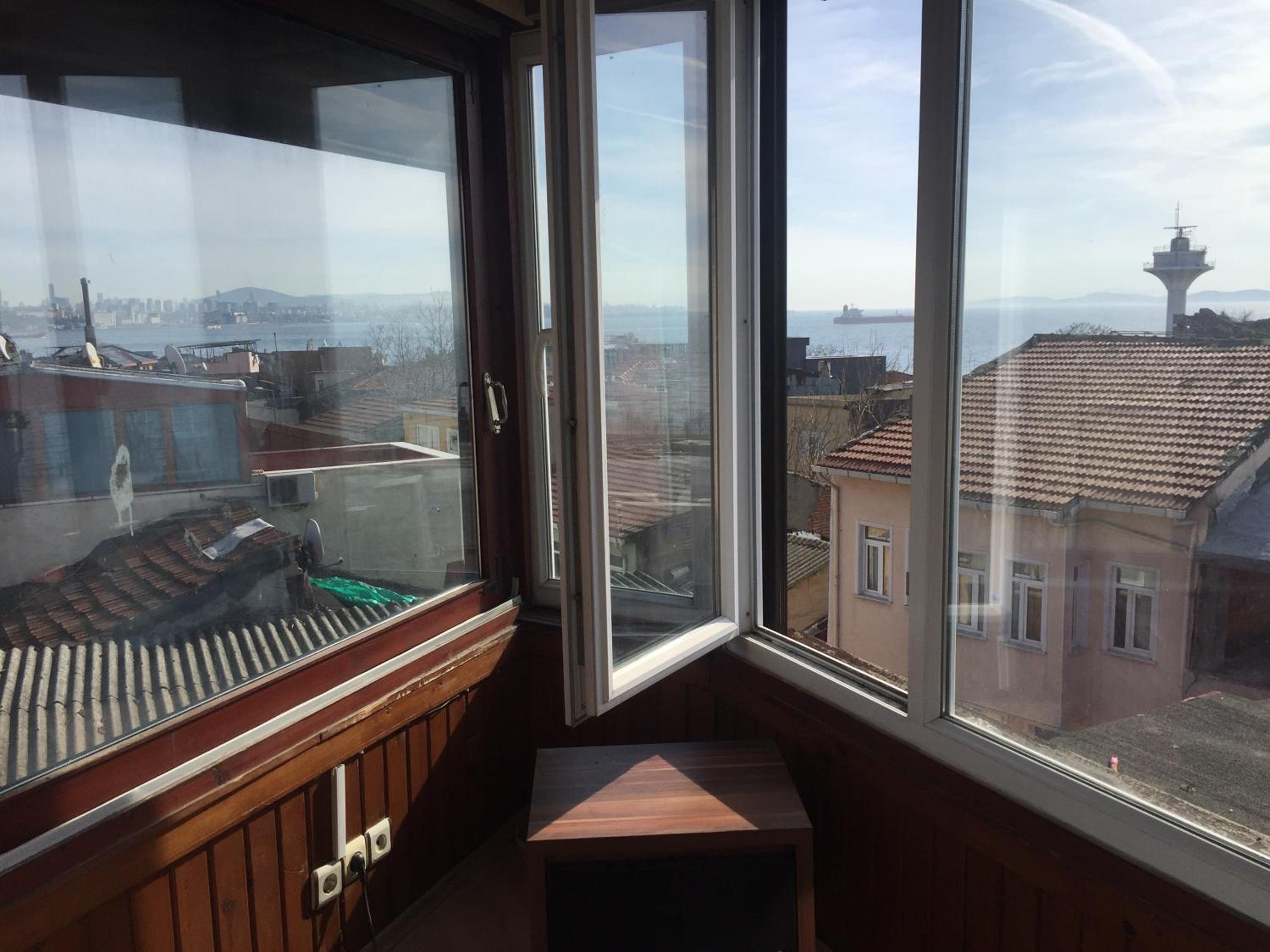 Divan Wooden Guesthouse