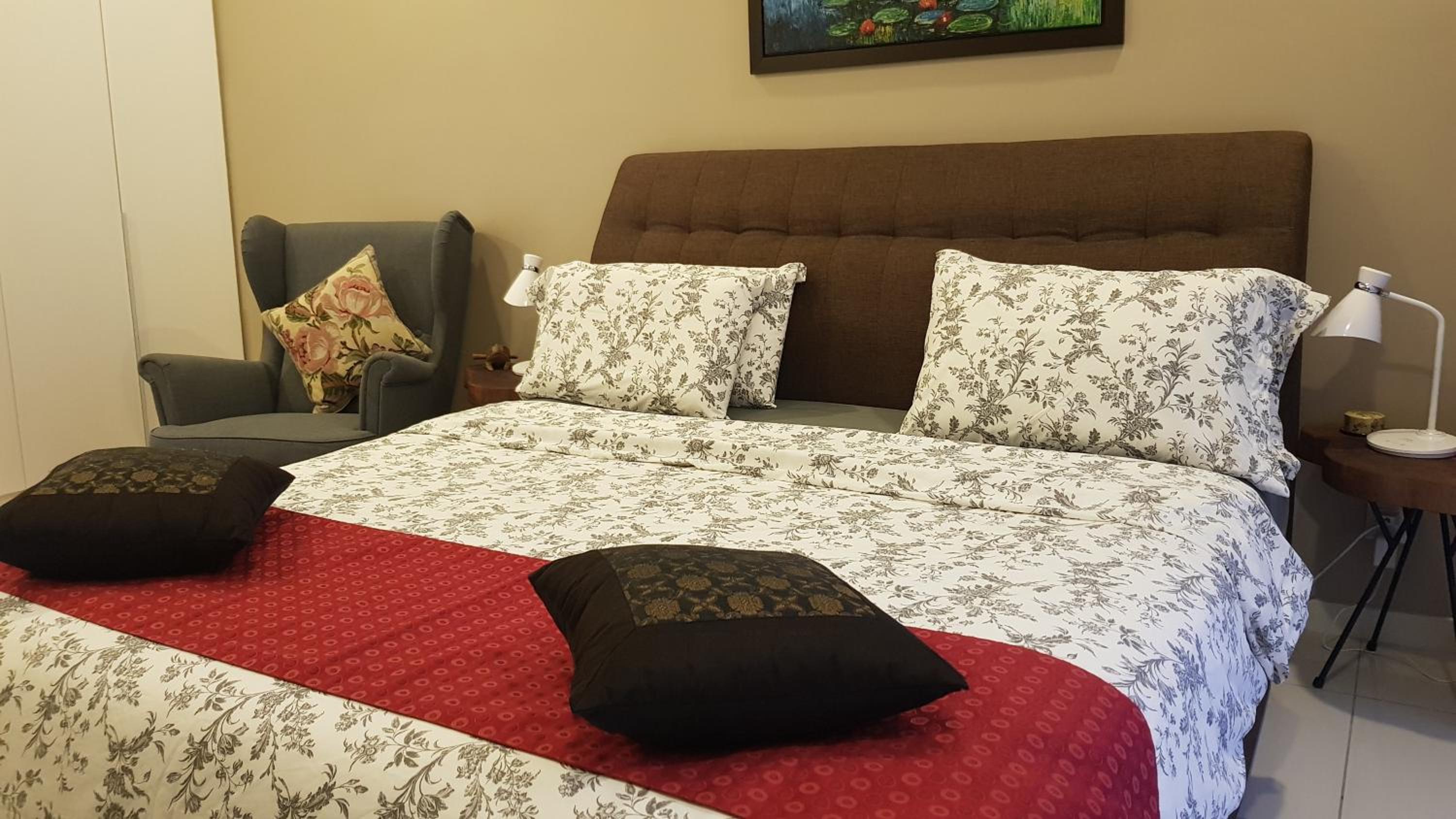Suite Deluxe at Icon City photo 2