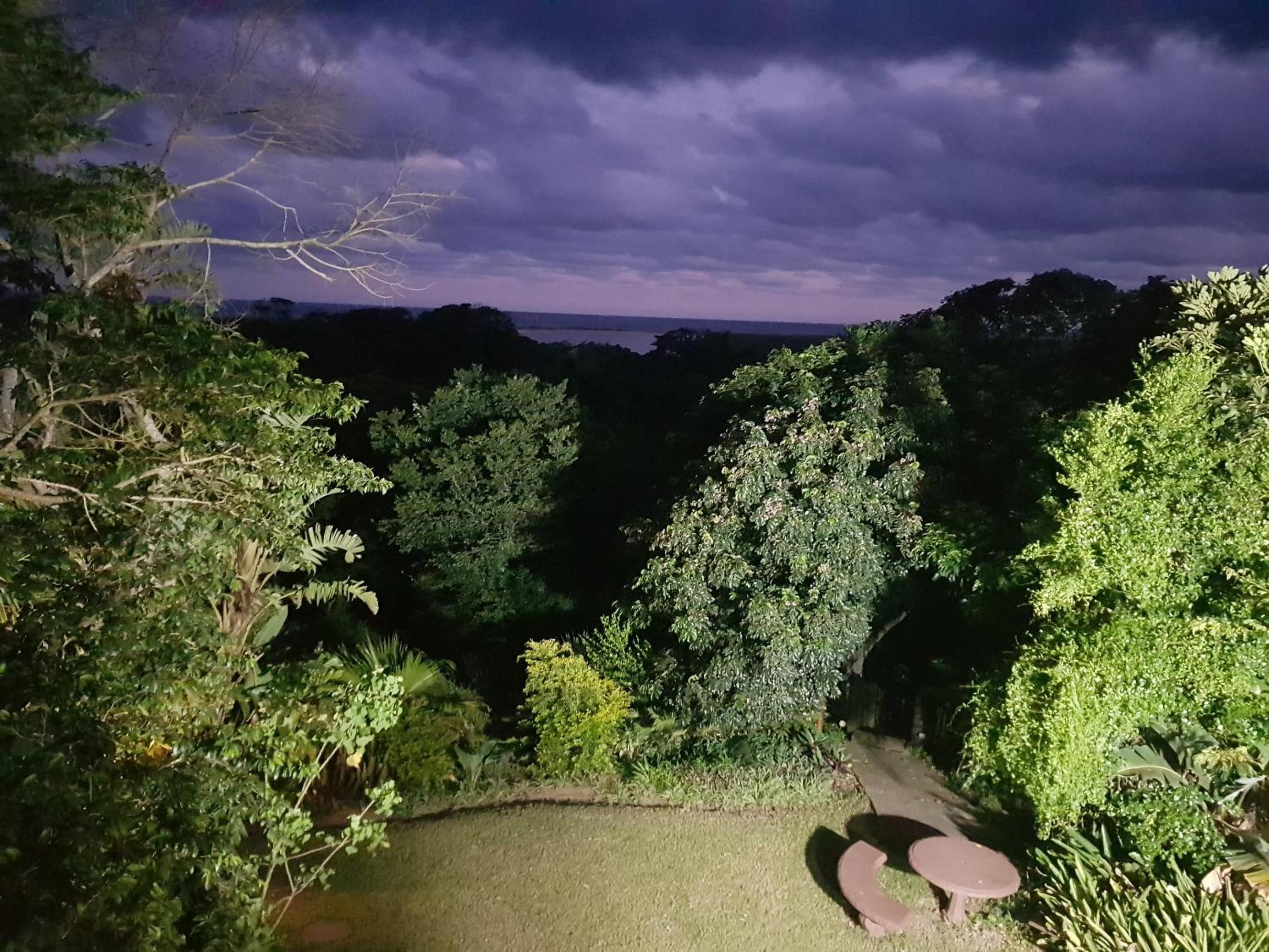 Ndiza Lodge and Cabanas view 4