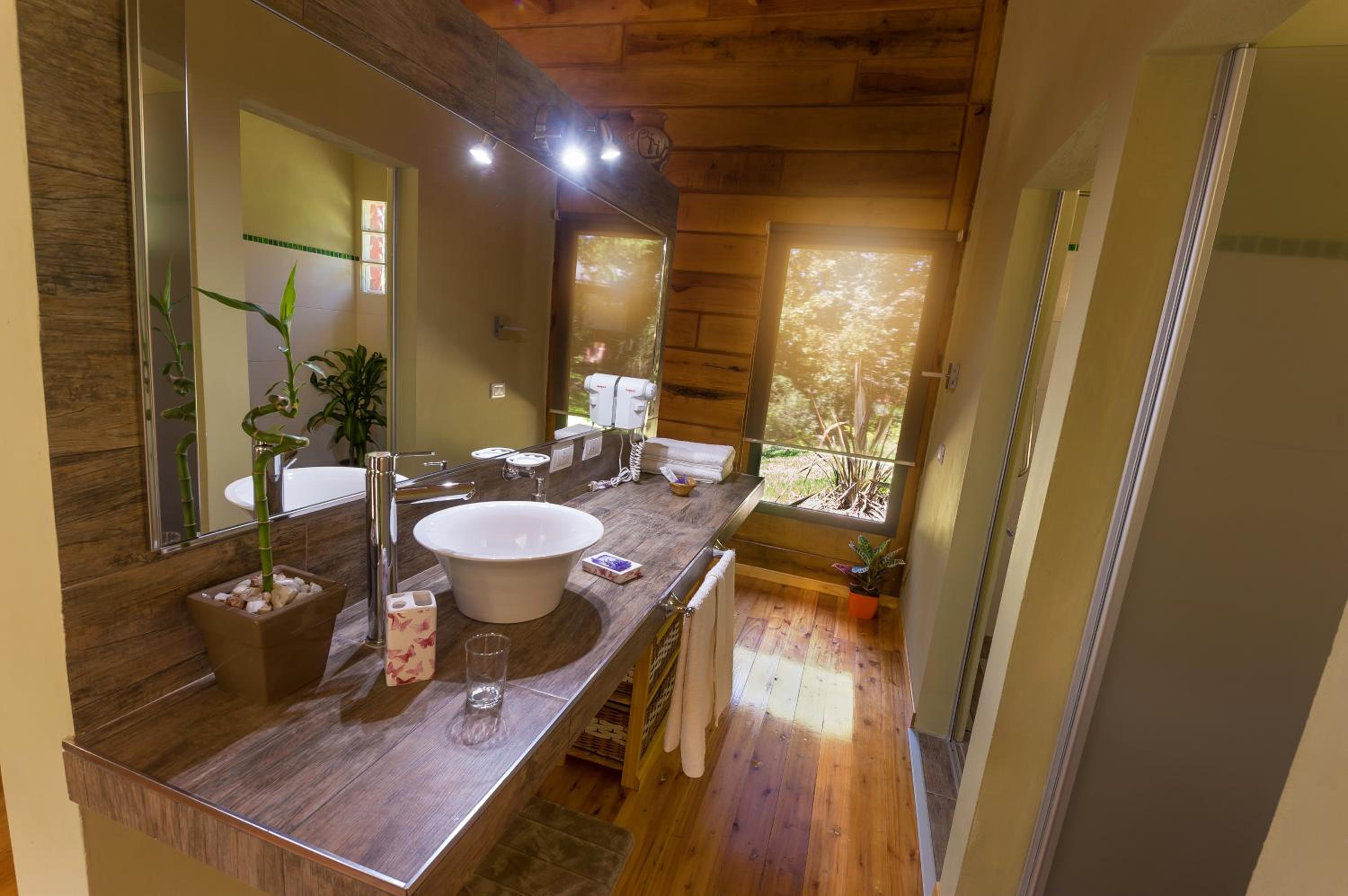 Akapana Suites
