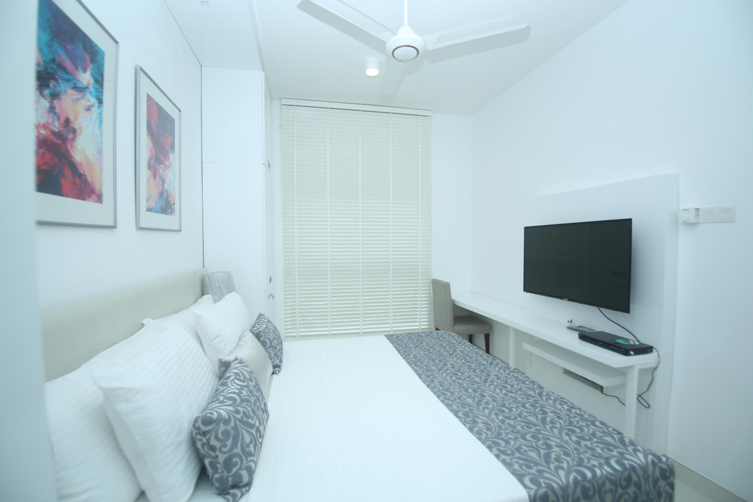 HummingBird Holiday Apartment view 5