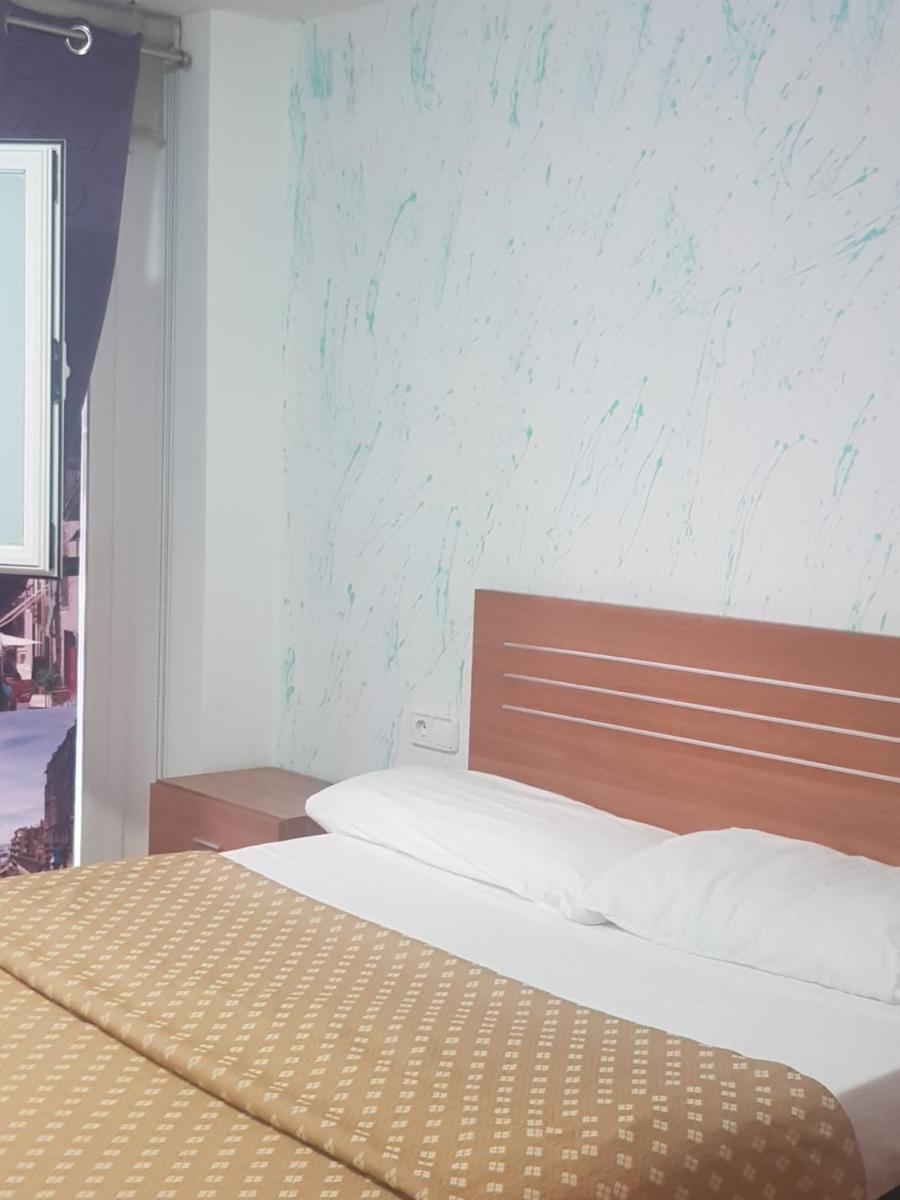 Hostal Europa view 4