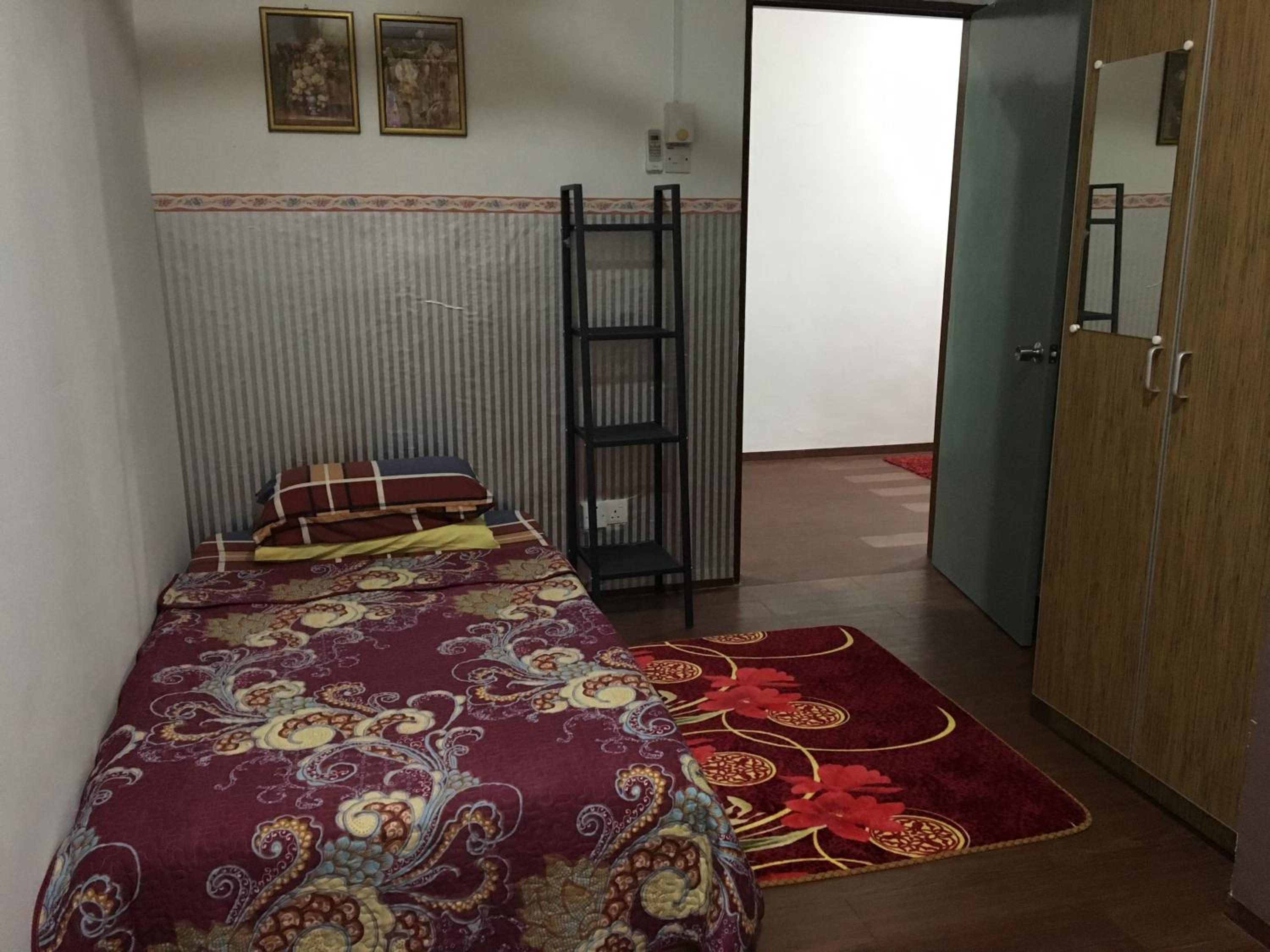 RB Double Storey Bandar Tasik Selatan Homestay