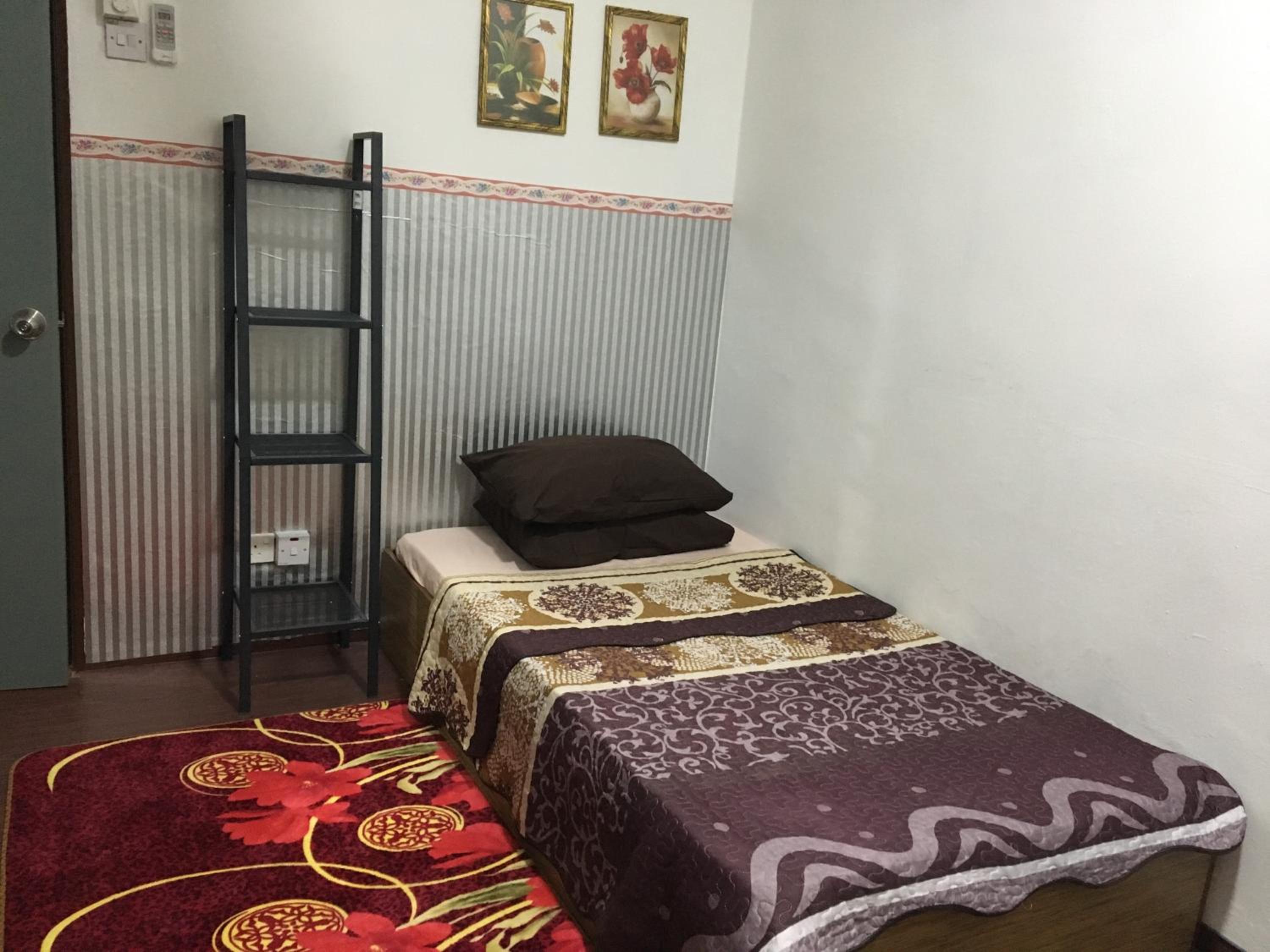 RB Double Storey Bandar Tasik Selatan Homestay