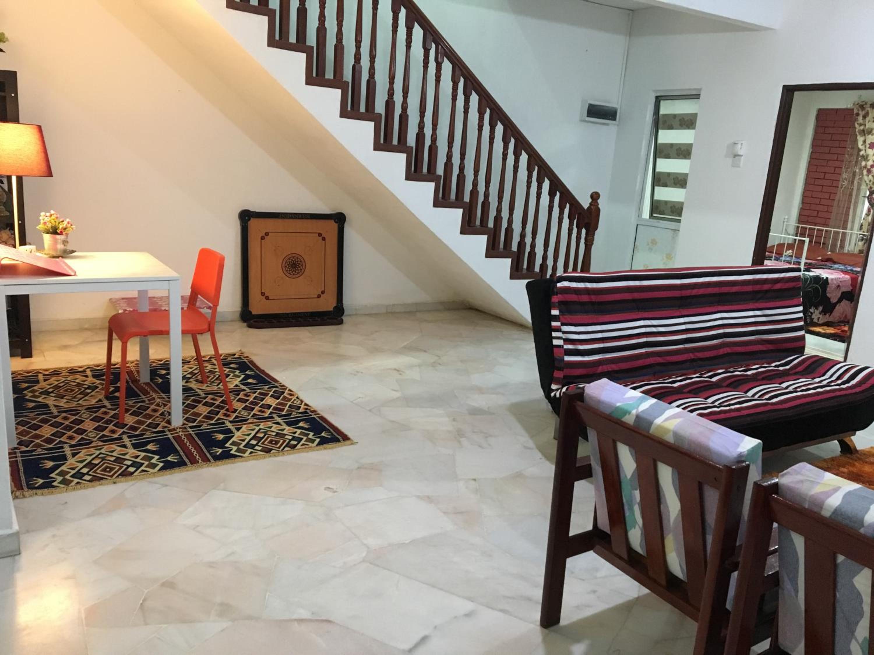 RB Double Storey Bandar Tasik Selatan Homestay