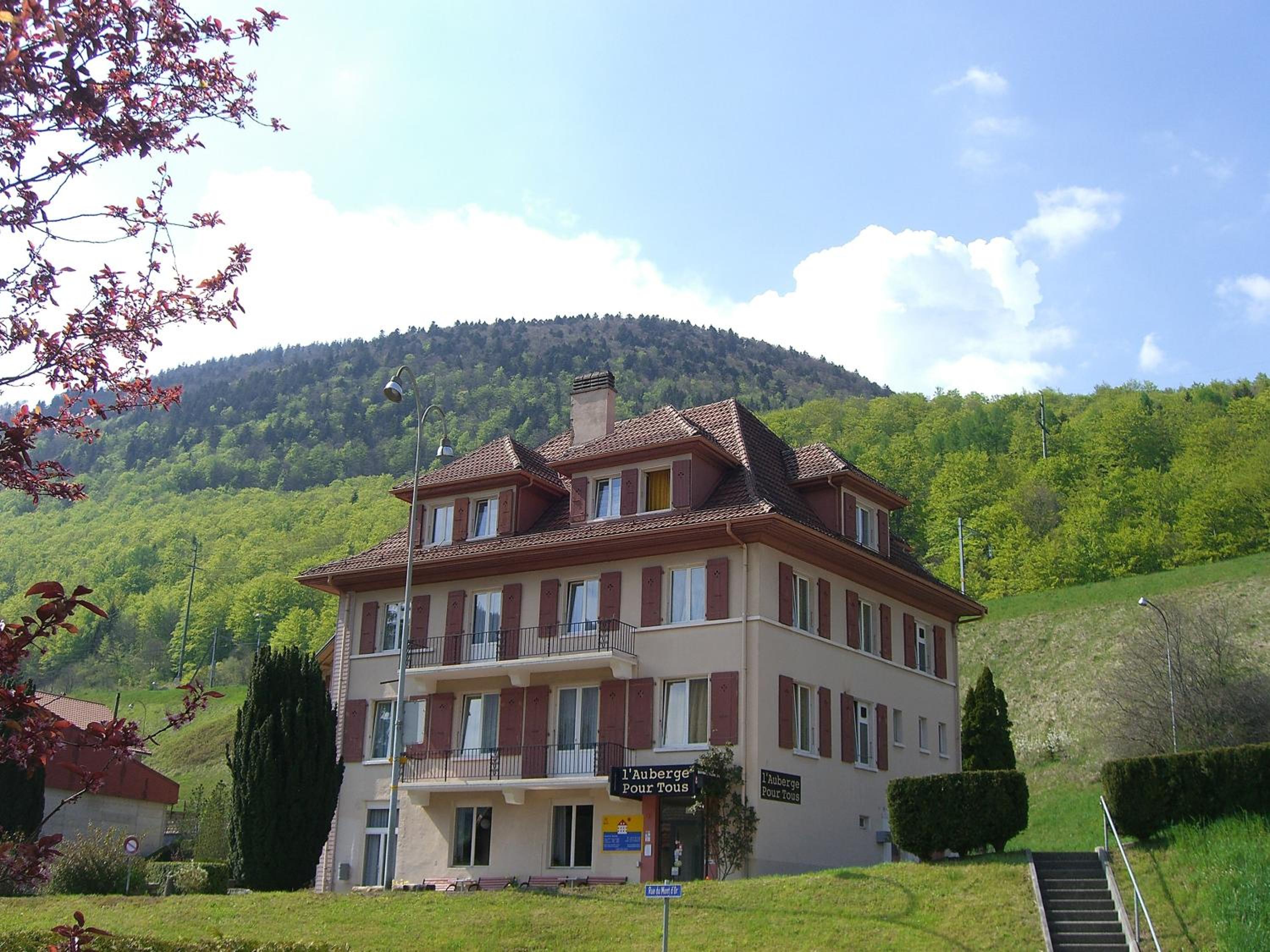 Auberge Pour Tous view 2