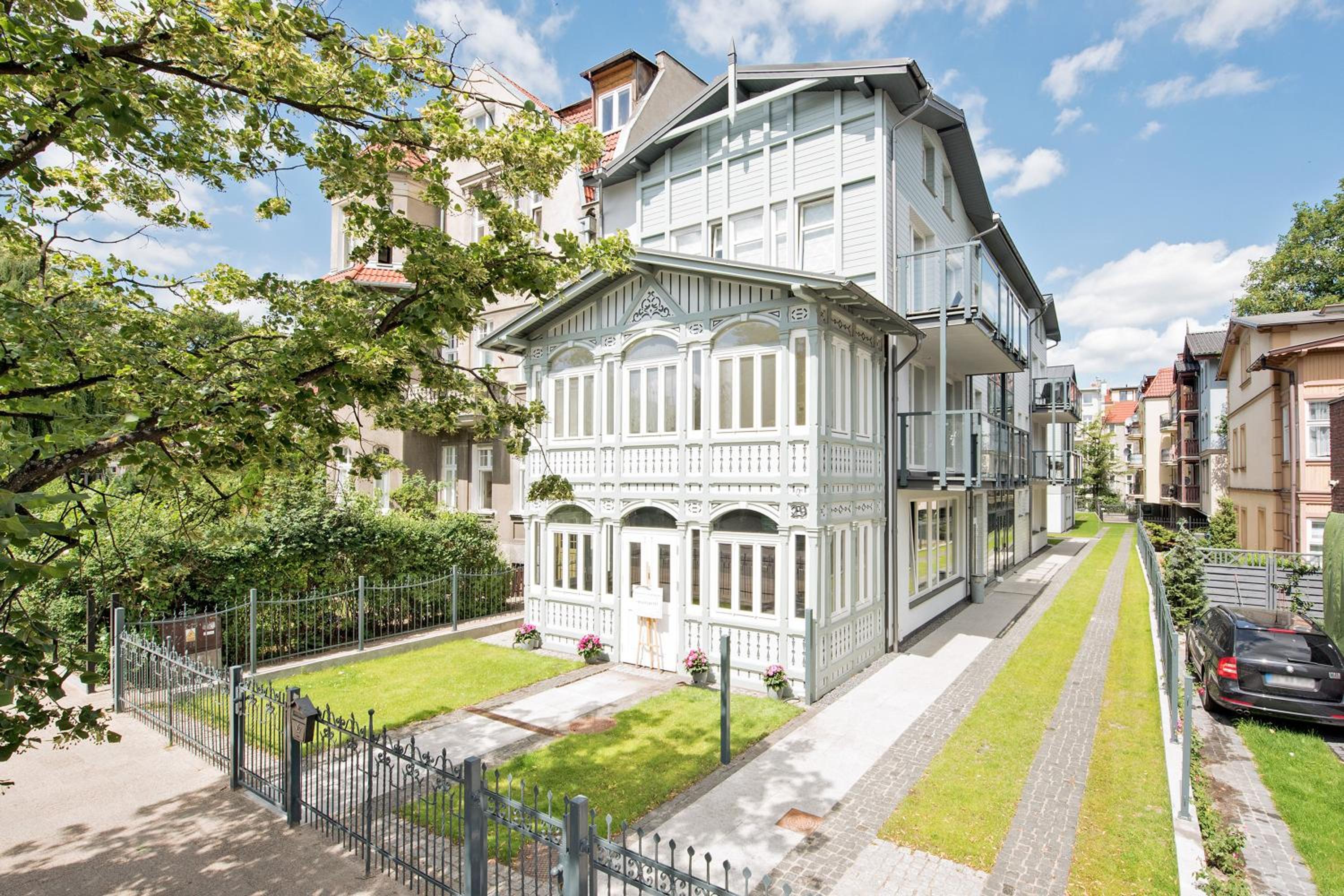 Monte Carlo Luxury Suites with Parking by Lion Apartments Sopot
