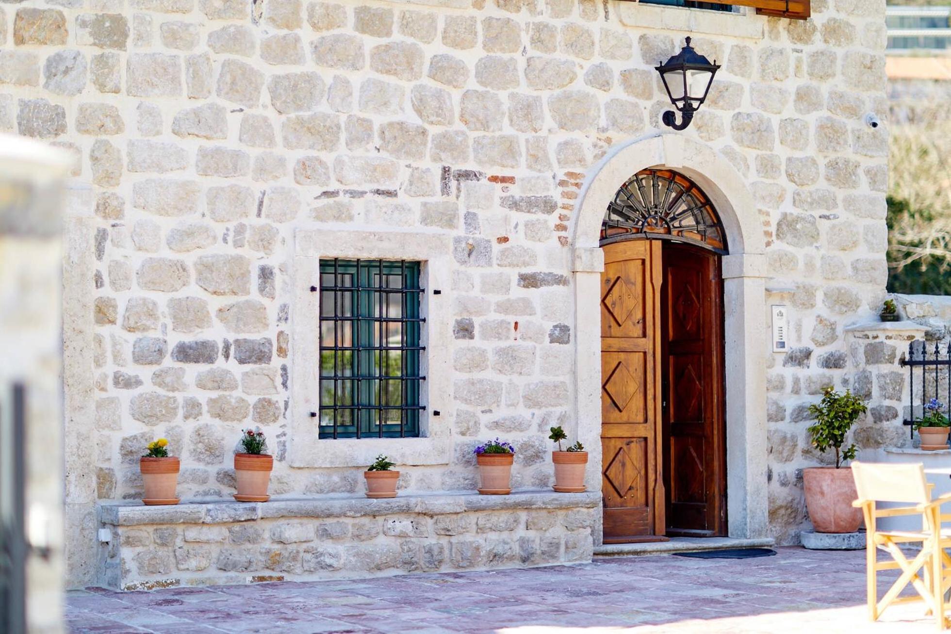 Villa Emily view 4