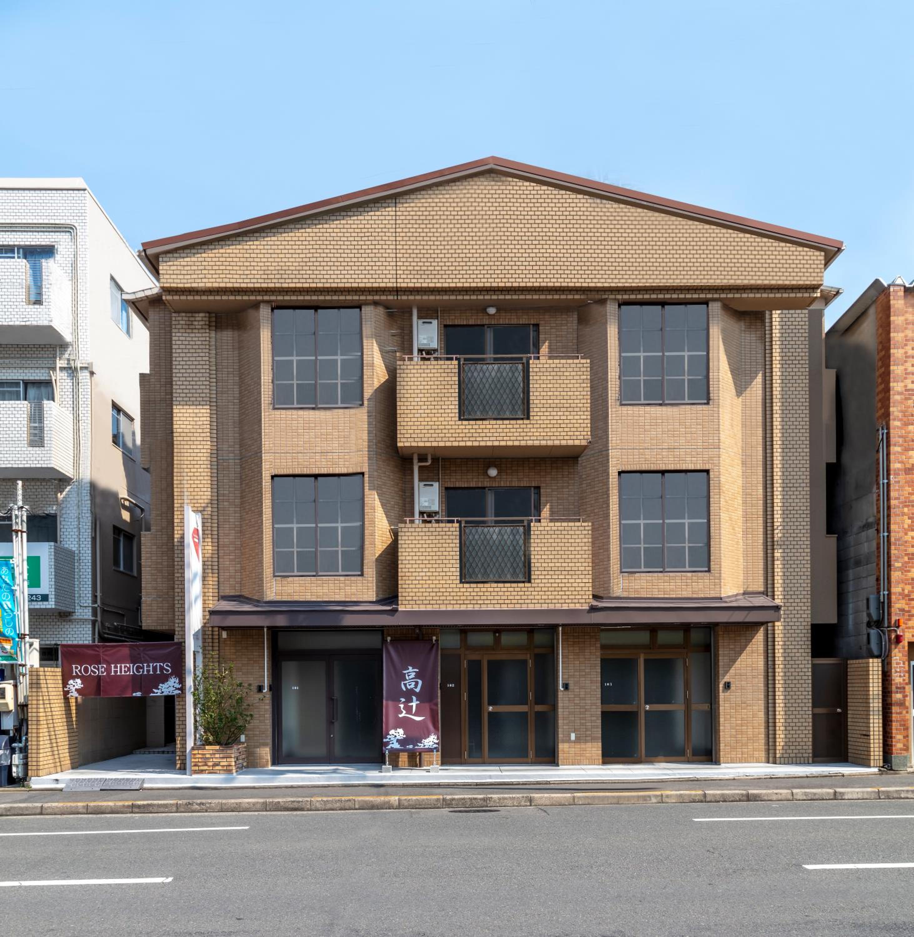 Kyoto Takatsuji Rose Heights view 4