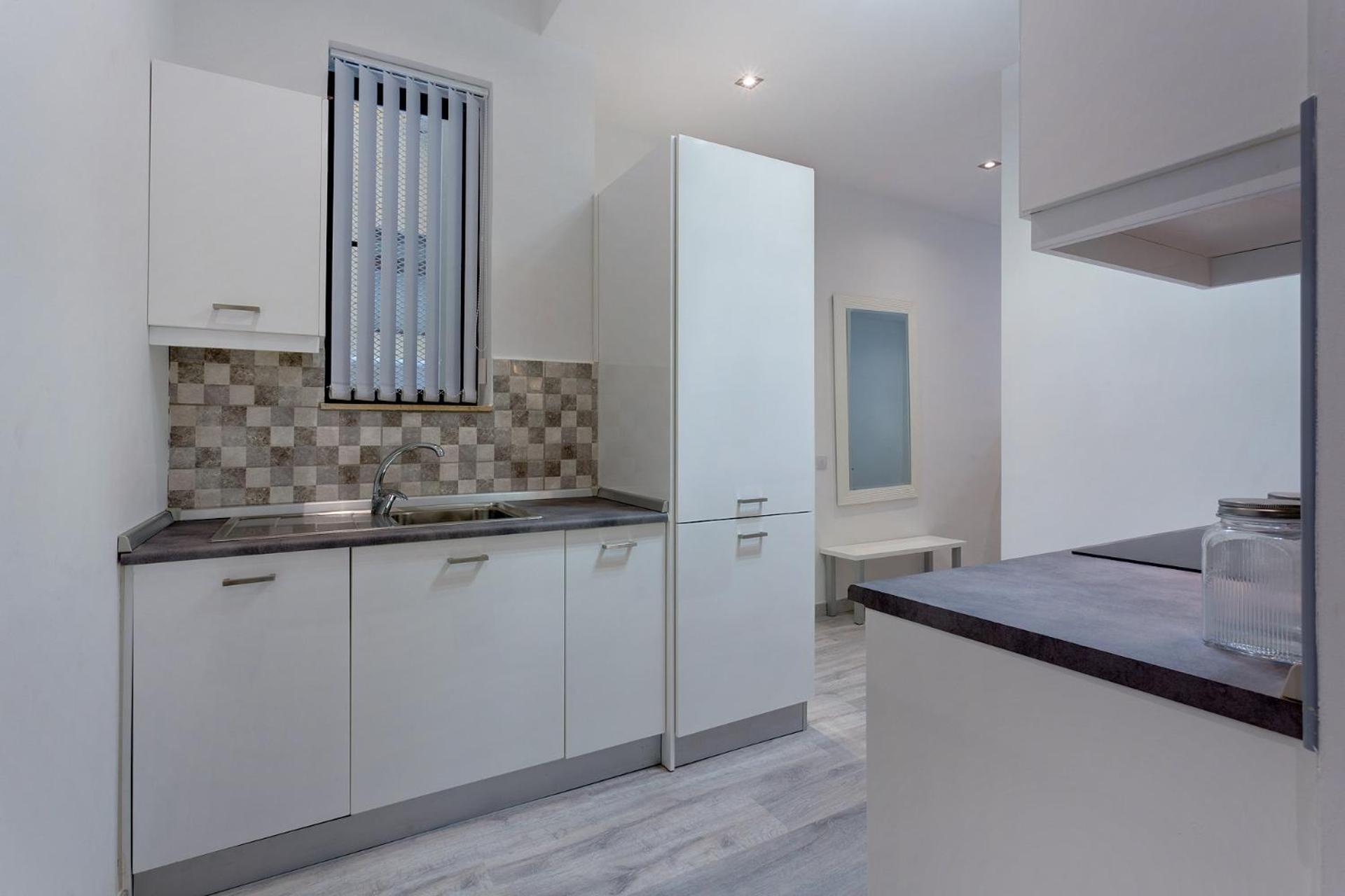 Modern Apartment 20 meters from the Promenade view 5