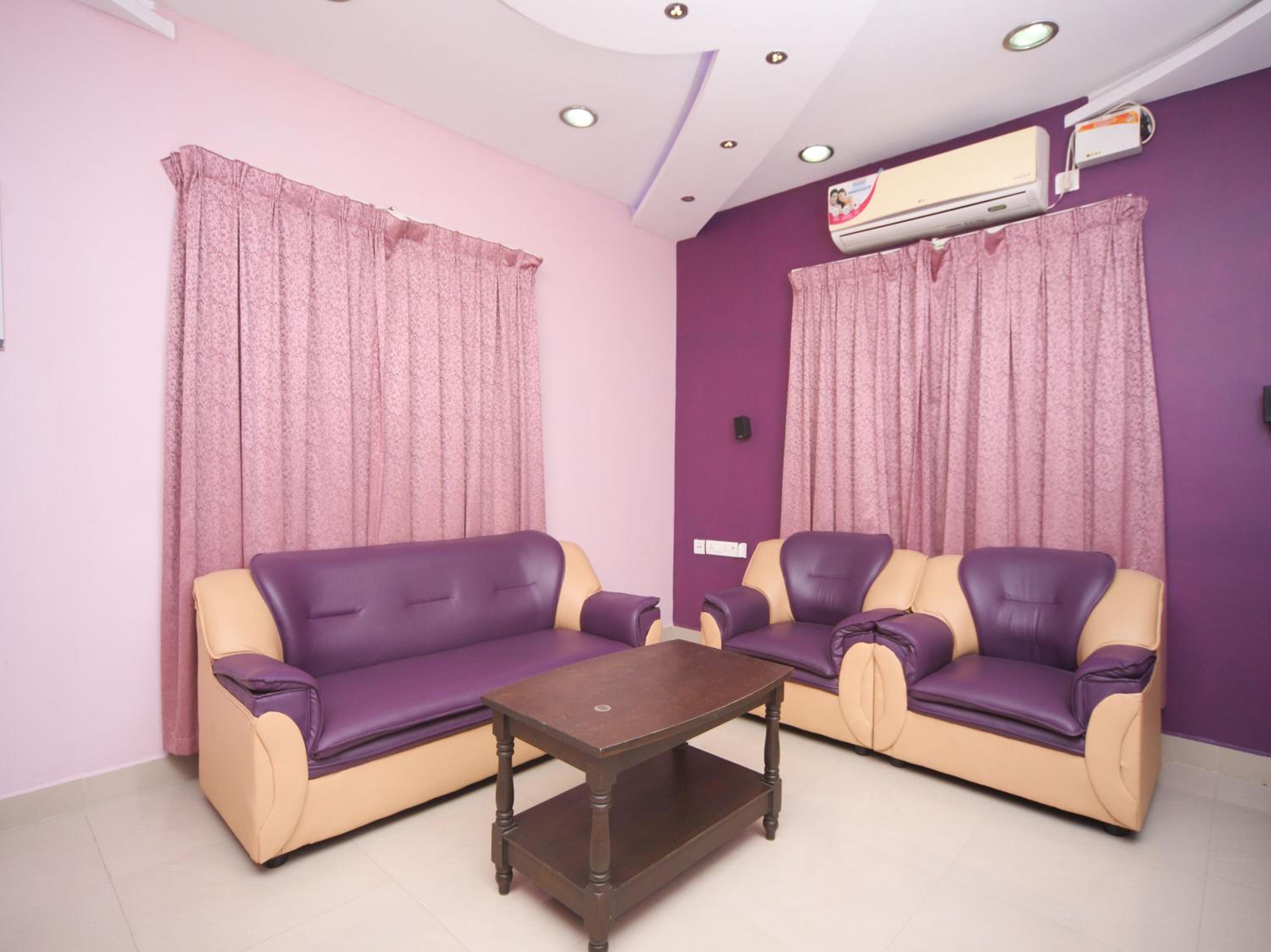 Max Classic Serviced Apartment