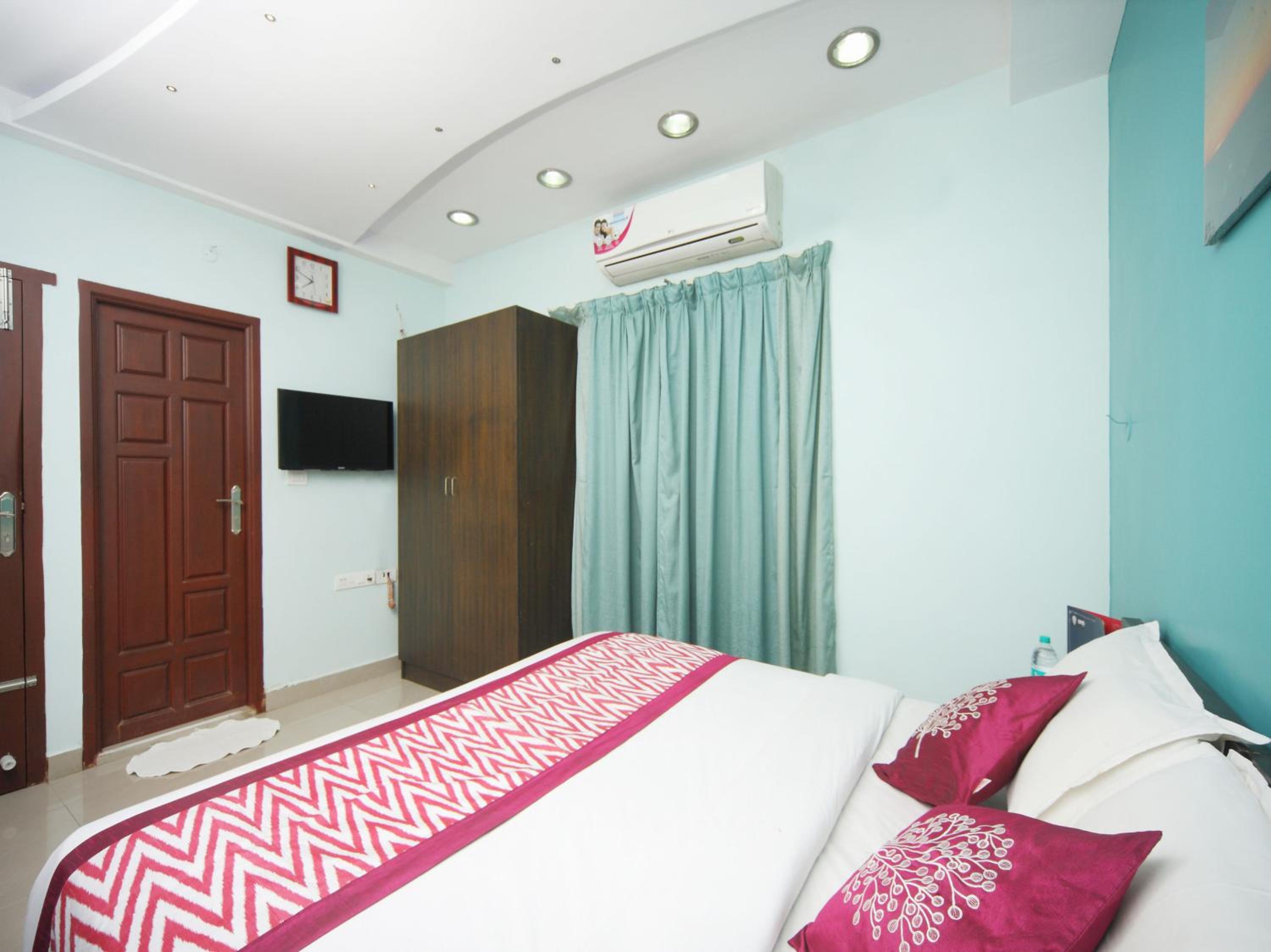 Max Classic Serviced Apartment