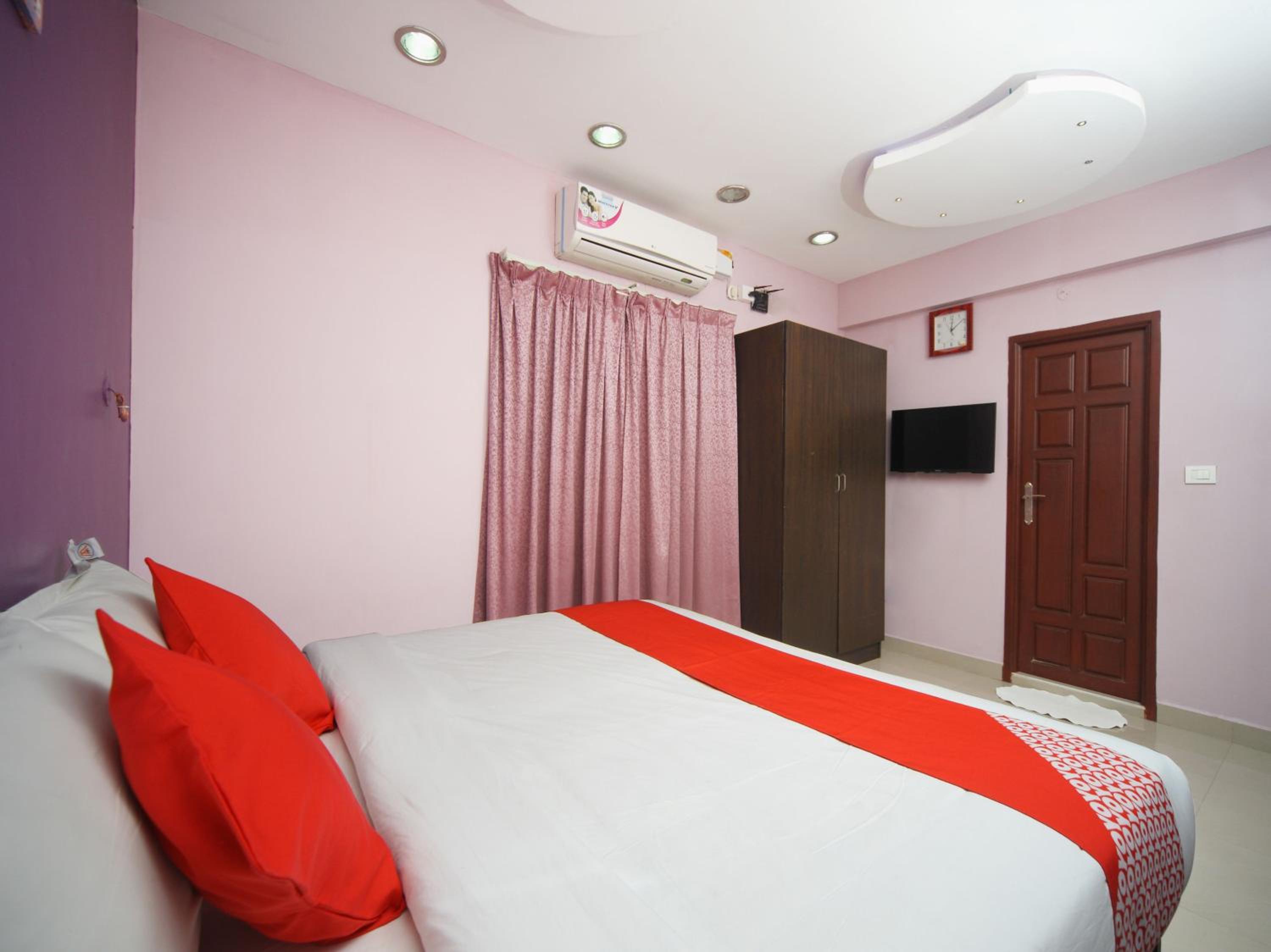 Max Classic Serviced Apartment