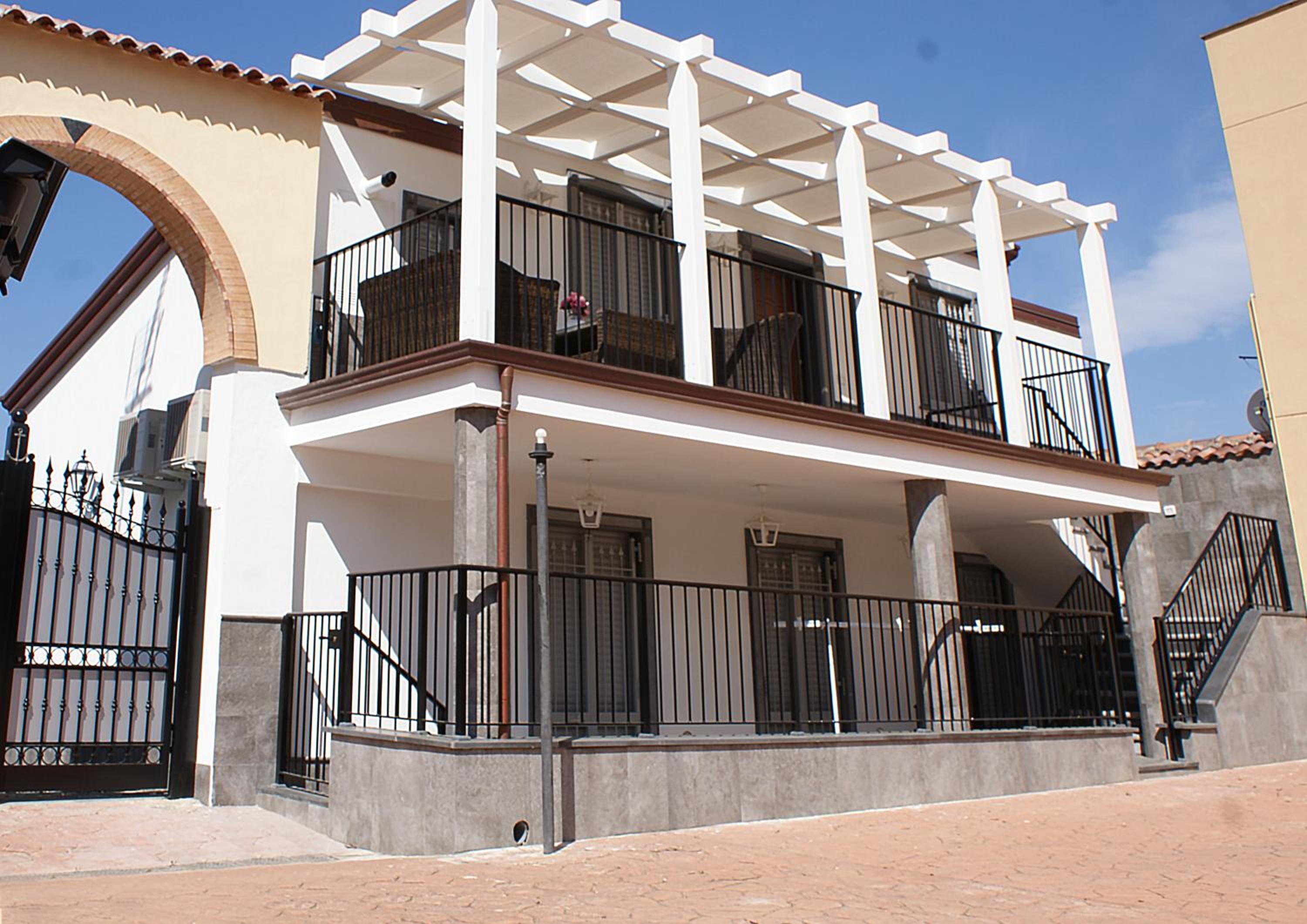 SAN - Luxury Apartment