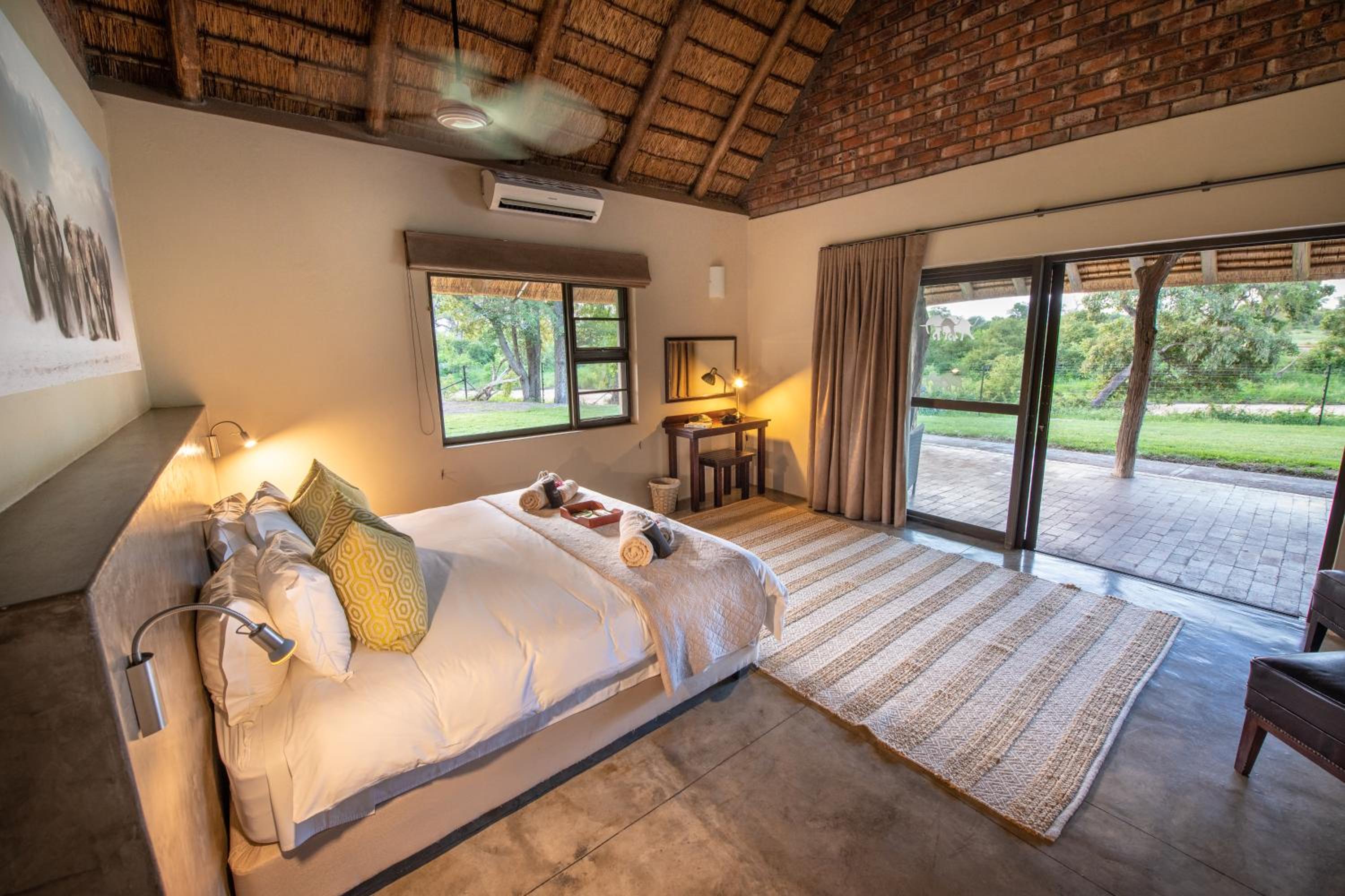 Senalala Safari Lodge