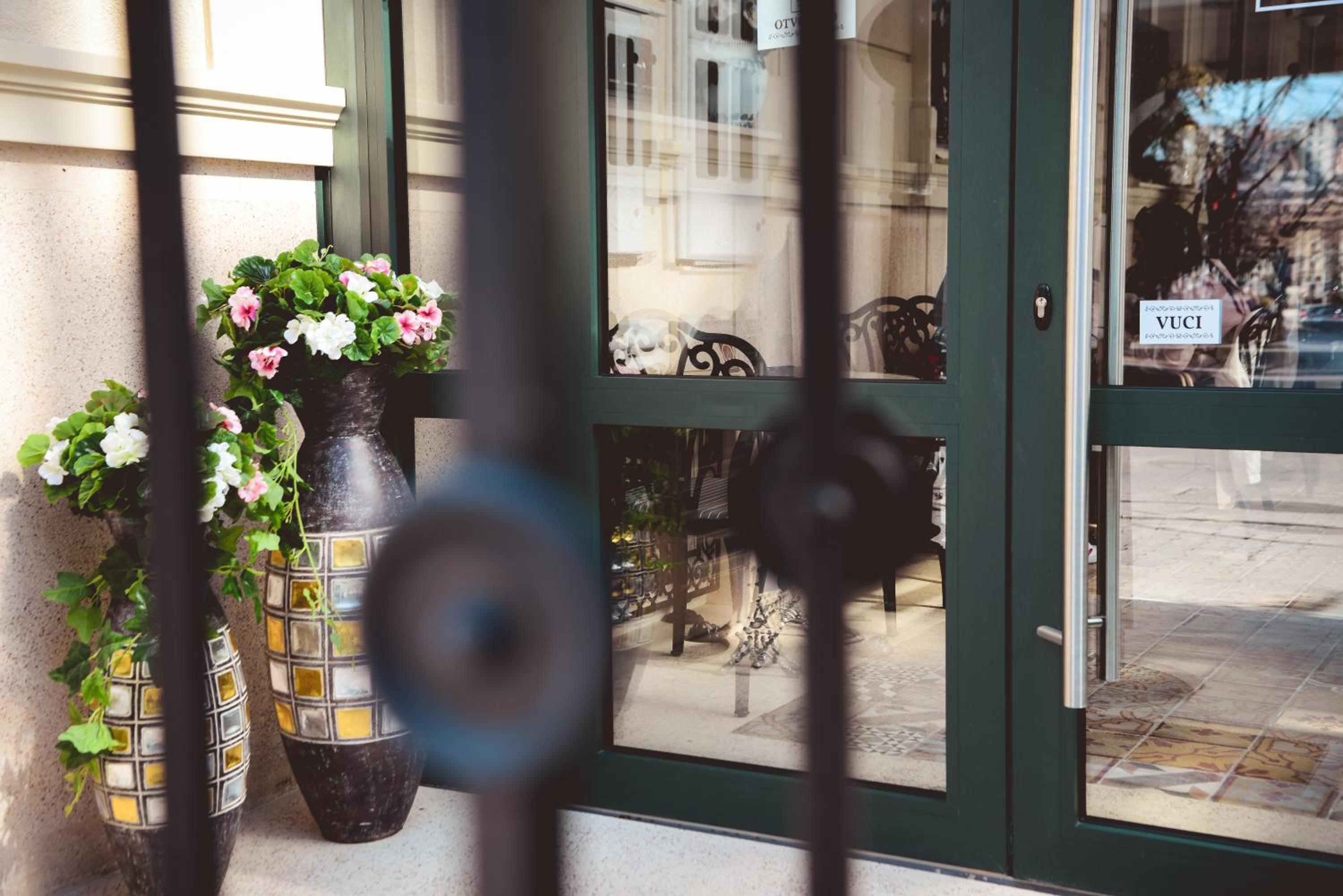 Boutique Macchiato House