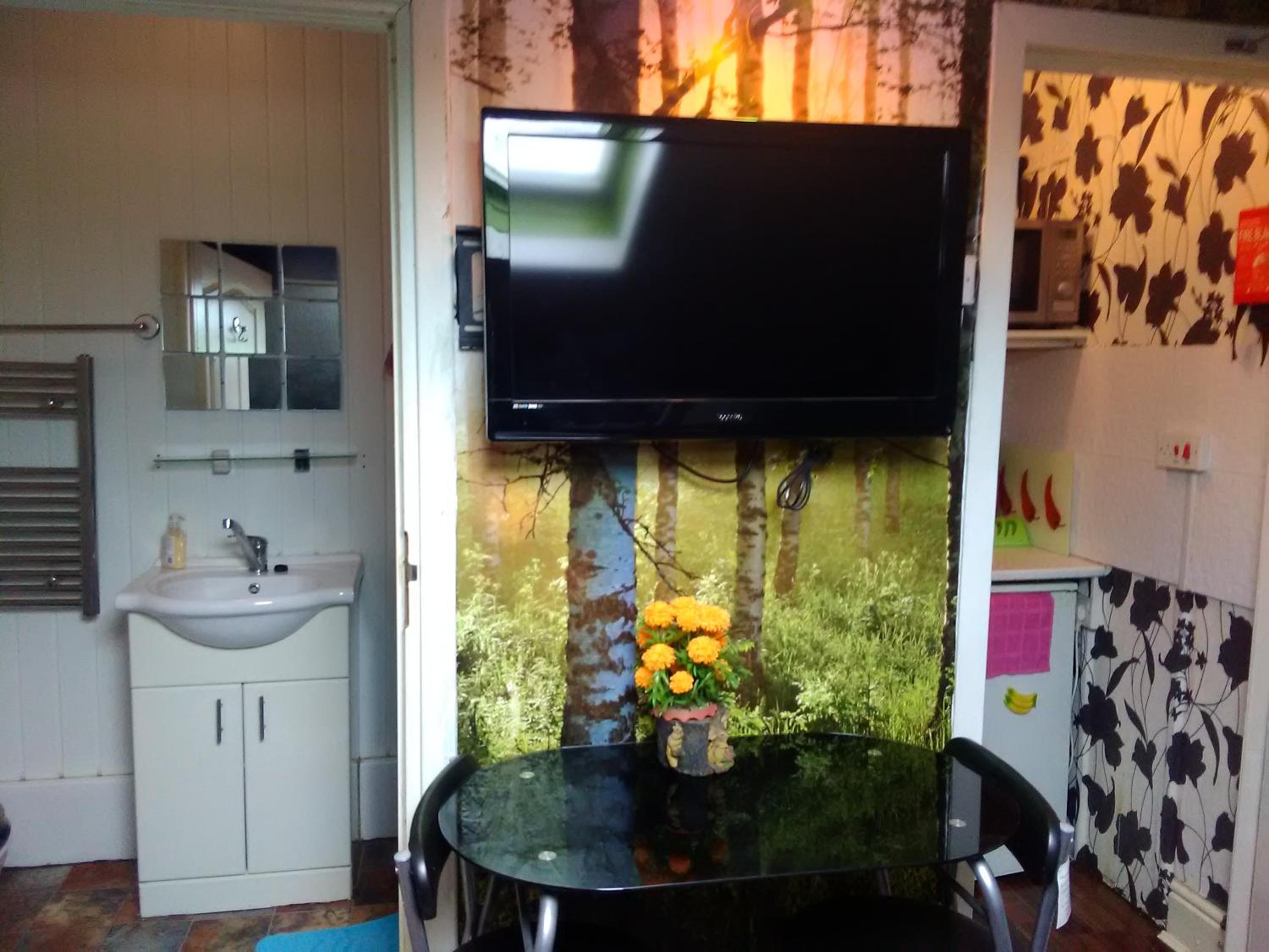 K.k's North Station Self catering holiday apartments