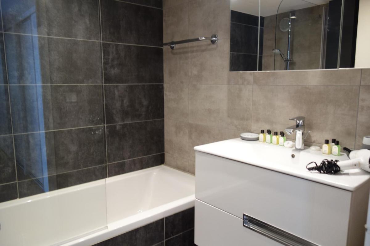 Azirys by Welcome to Cannes photo 4