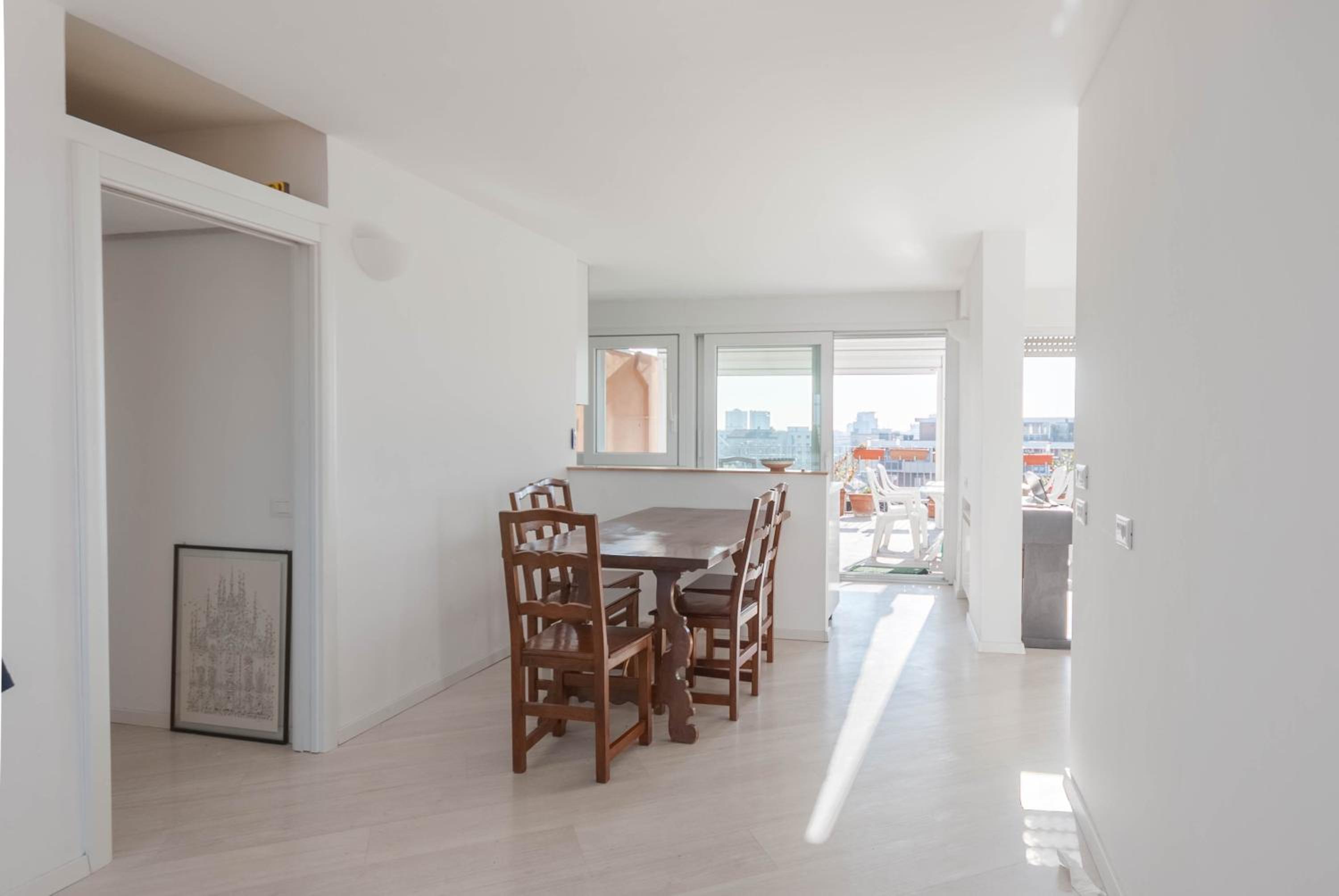 Exclusive rooftop apartment with large terrace in Solari/Tortona