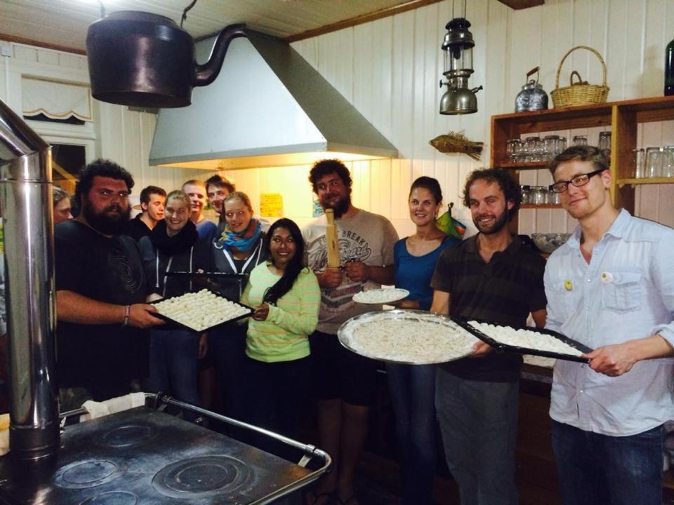 13 Lunas Hostel
