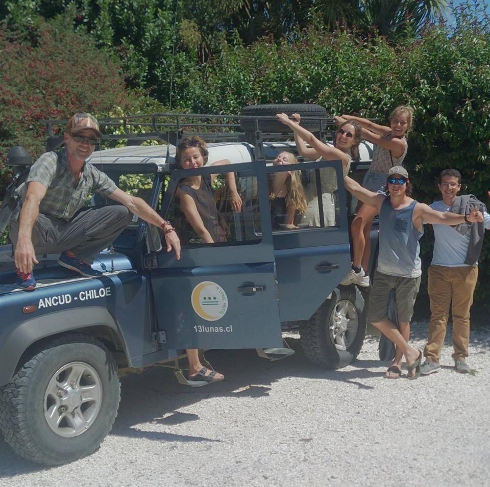 13 Lunas Hostel