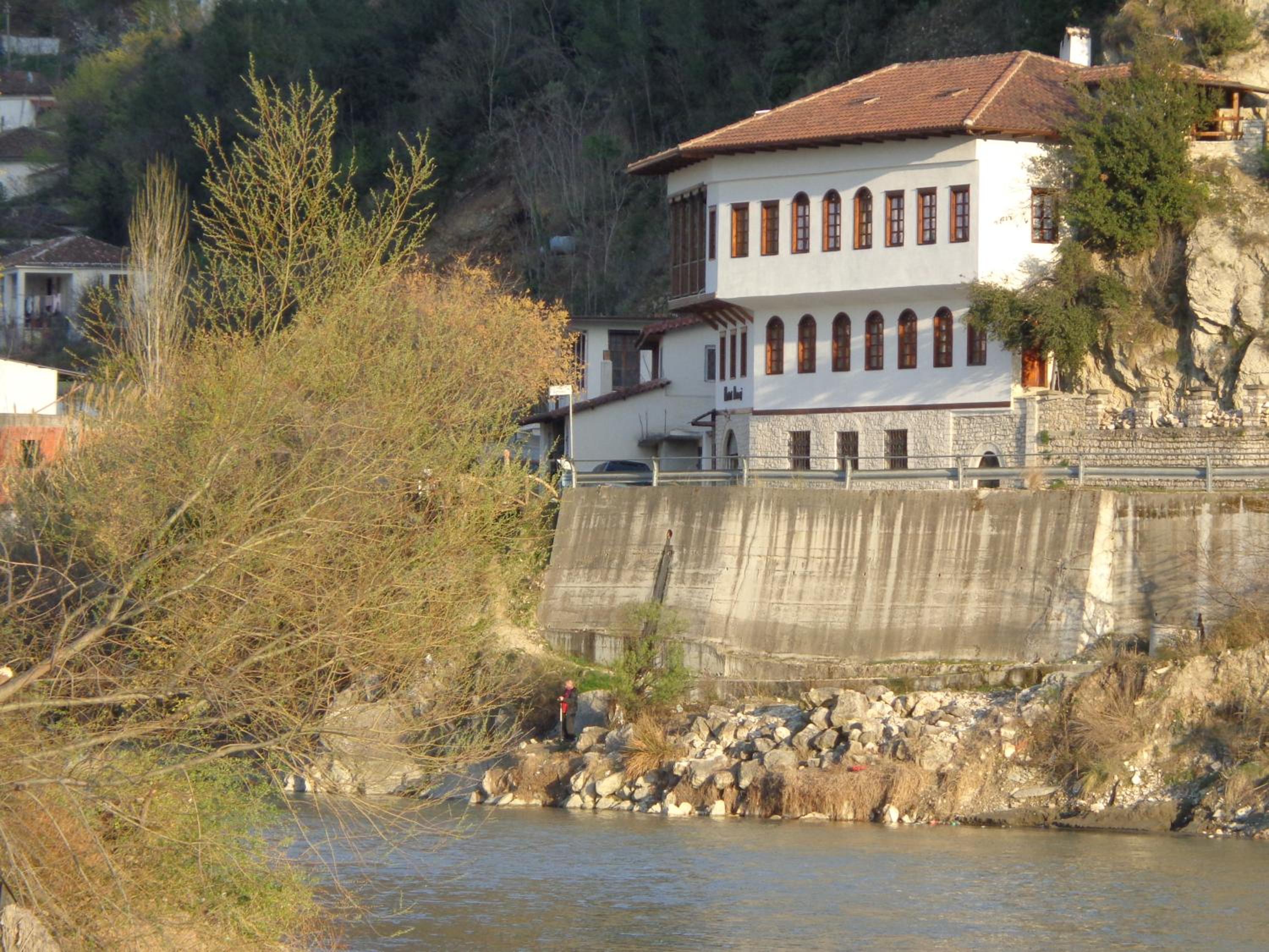 Hotel Demaj