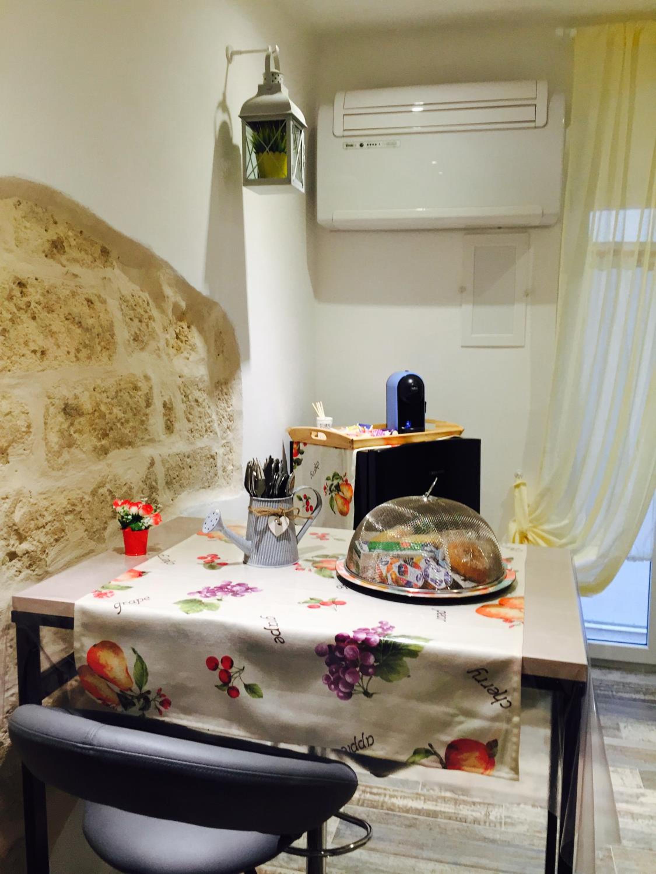 Il Pavone, bed and breakfast en Bari — kitchen