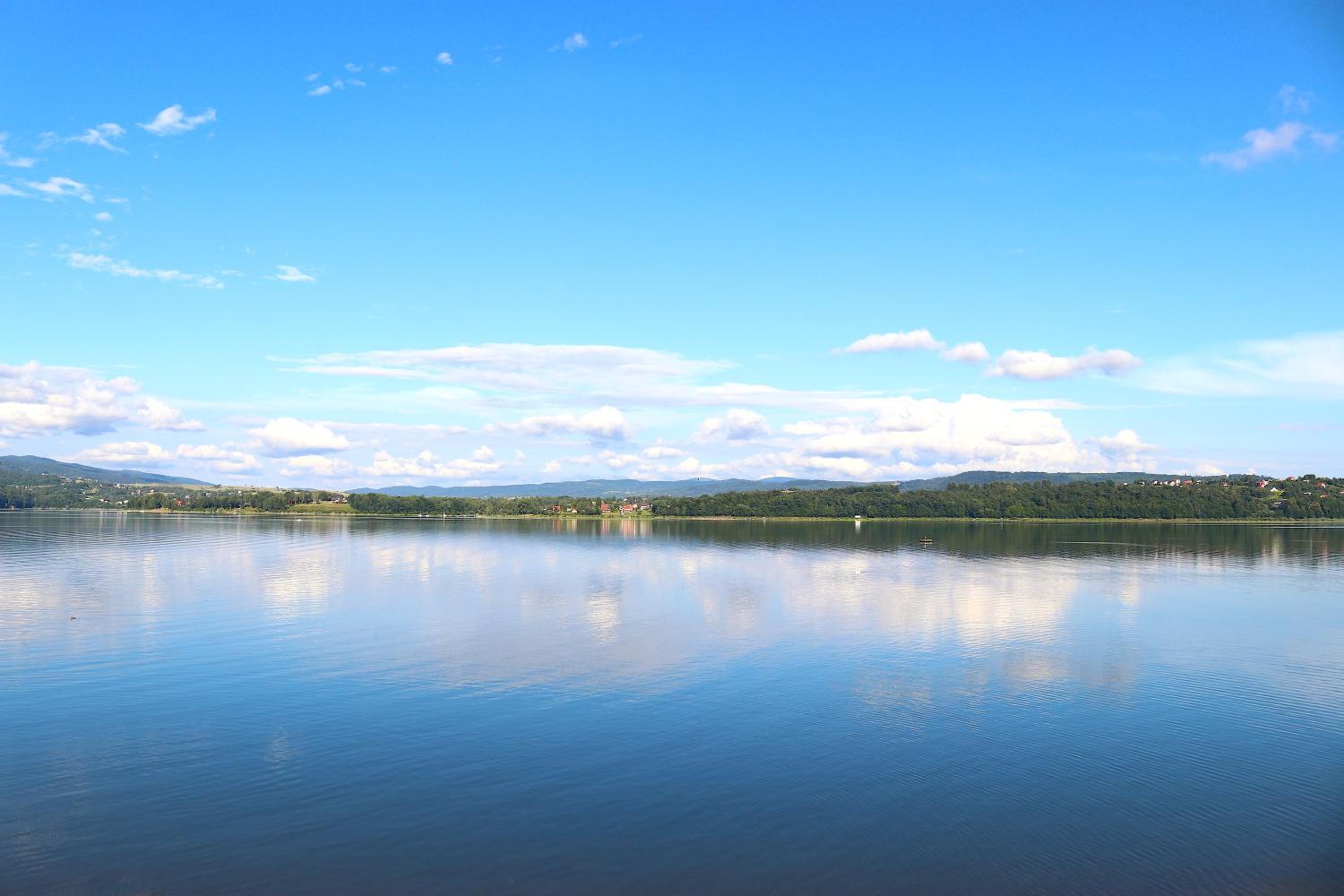Domki nad jeziorem